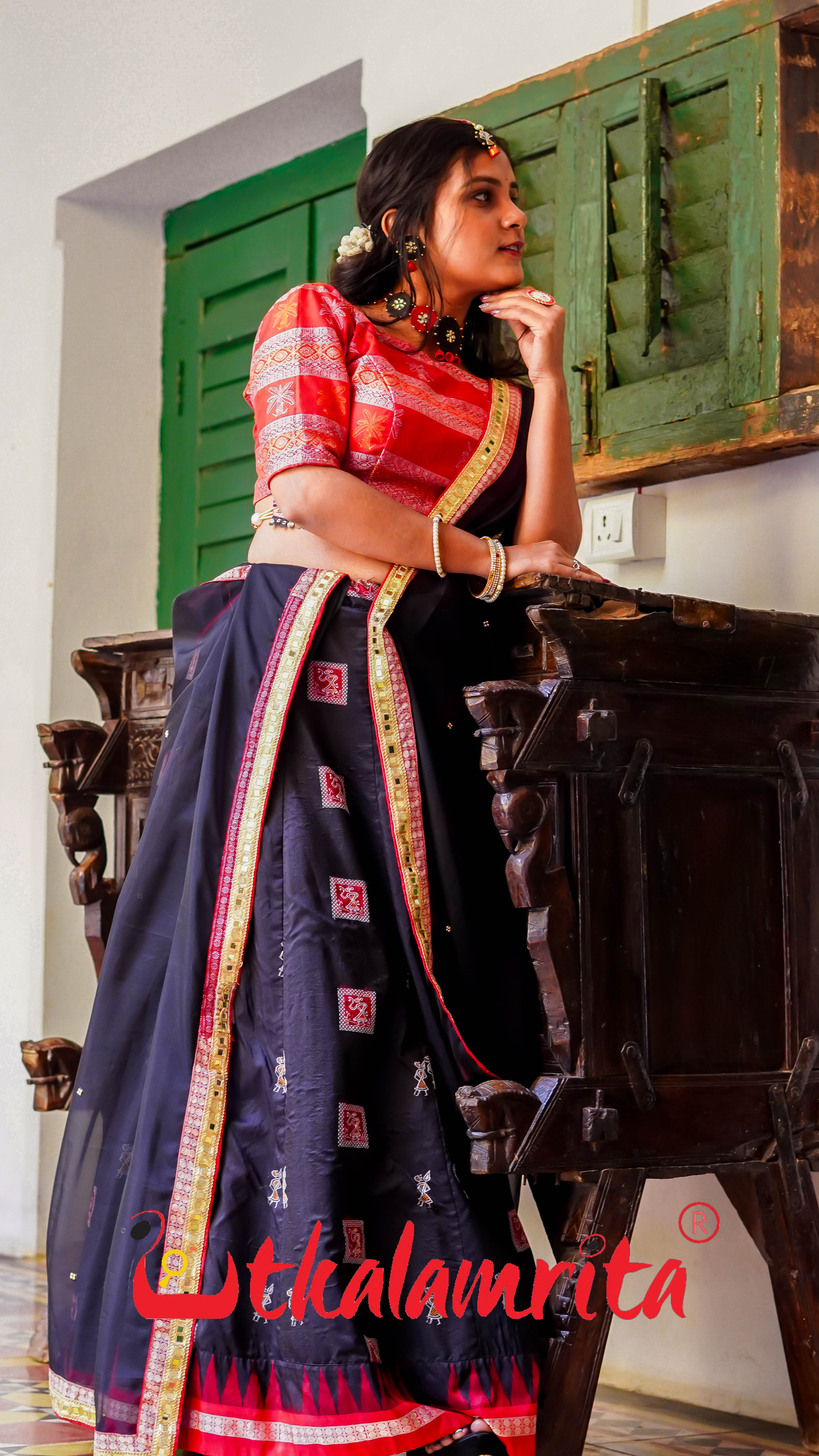 Box Saura Tribals Bomkai Silk (Lehenga)
