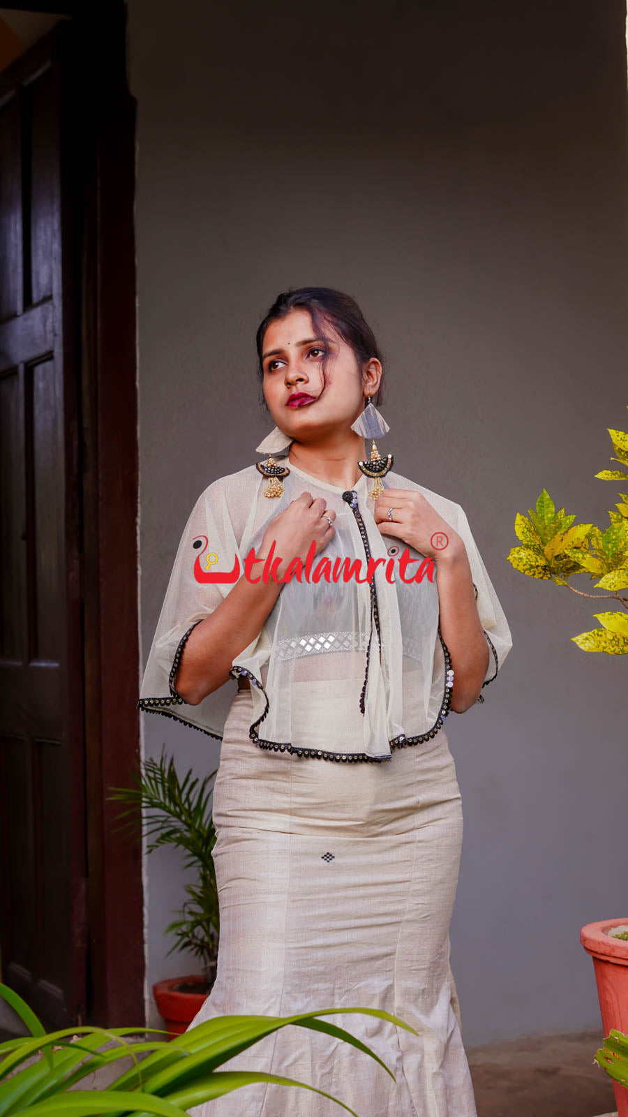 Natural With Black Gopalpur Tussar (Lehenga)