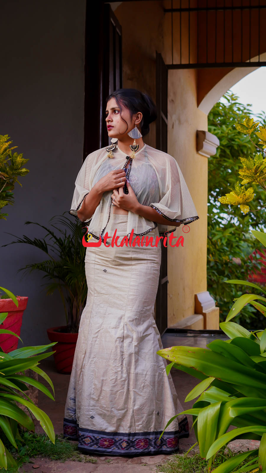 Natural With Black Gopalpur Tussar (Lehenga)