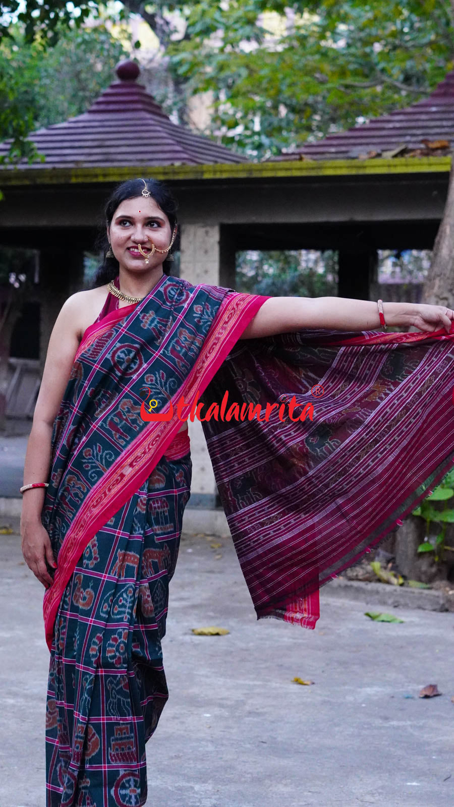 Bottle Green Red Border Nabakothi Cotton Saree