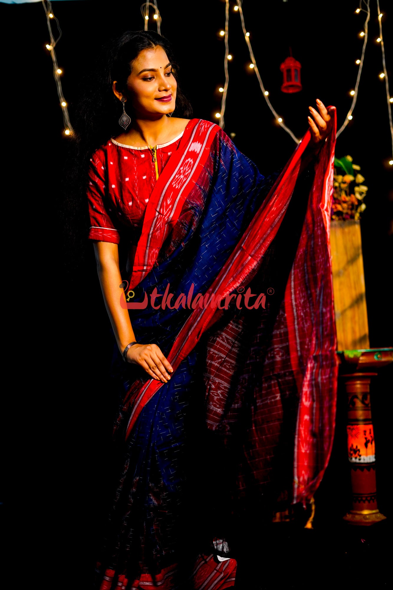 Blue Red Daali Scot Khandua Cotton Saree