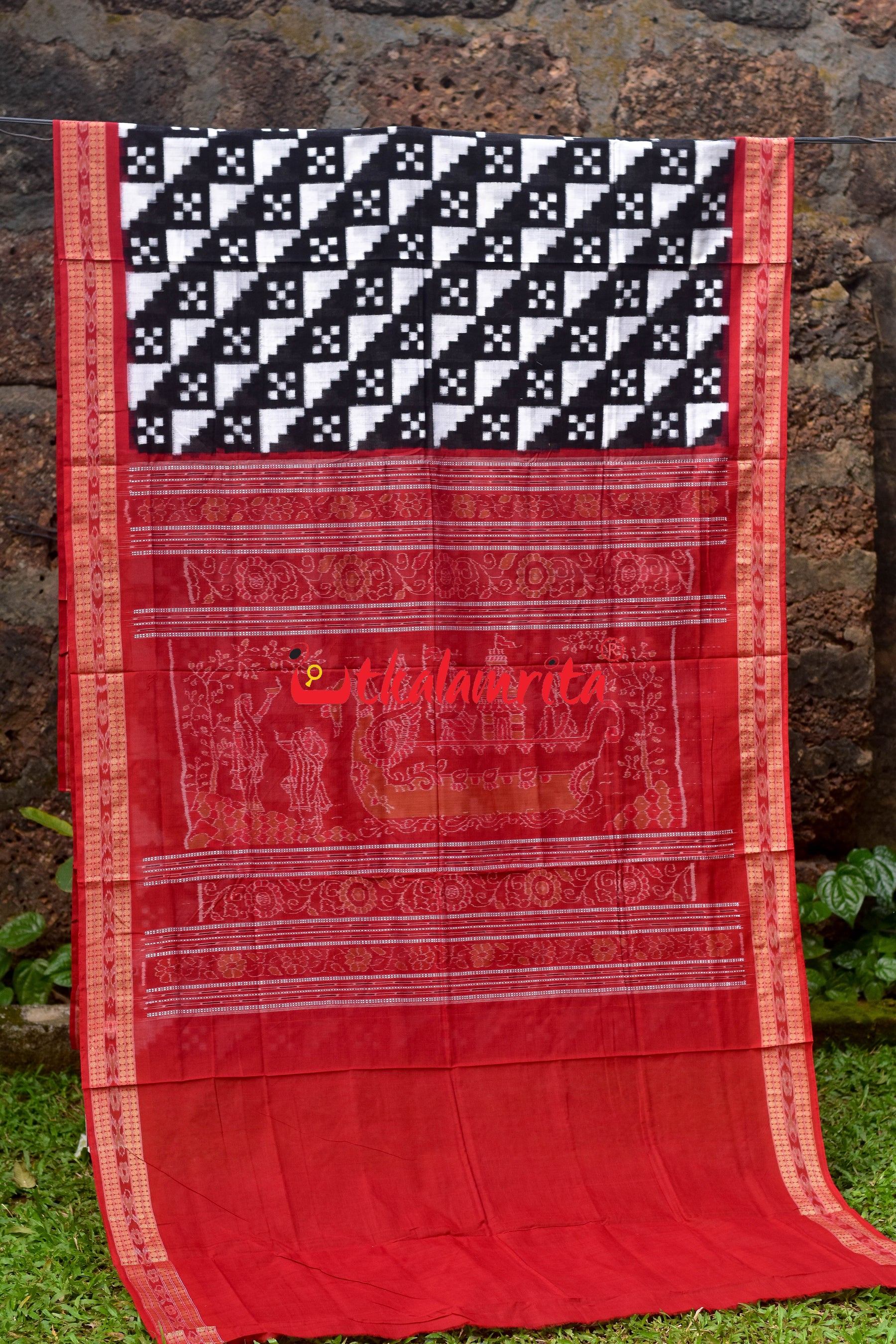 Diagonal Pasapali Black White Cotton Saree