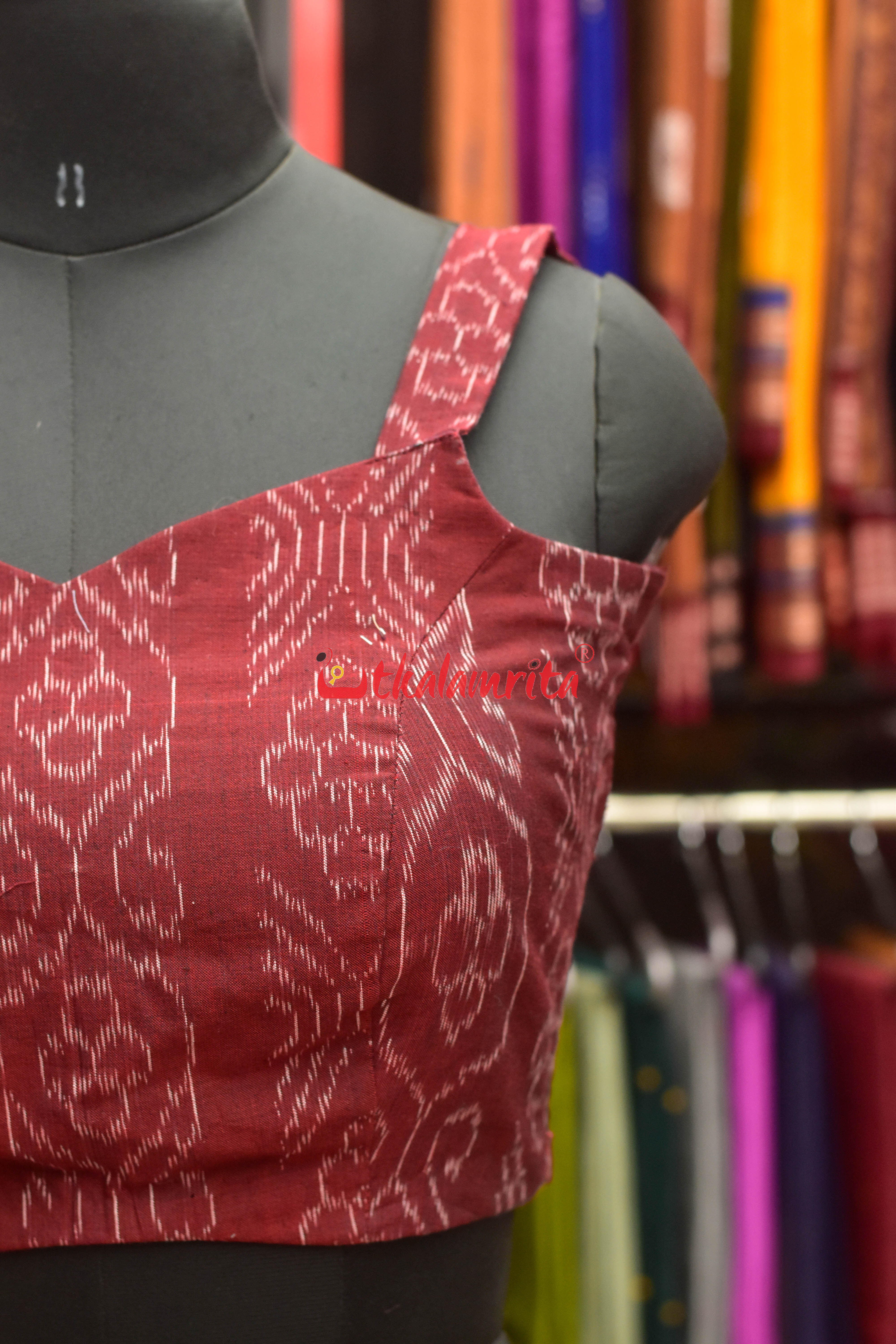 Flower Bandha on Maroon Sleeveless (Blouse)