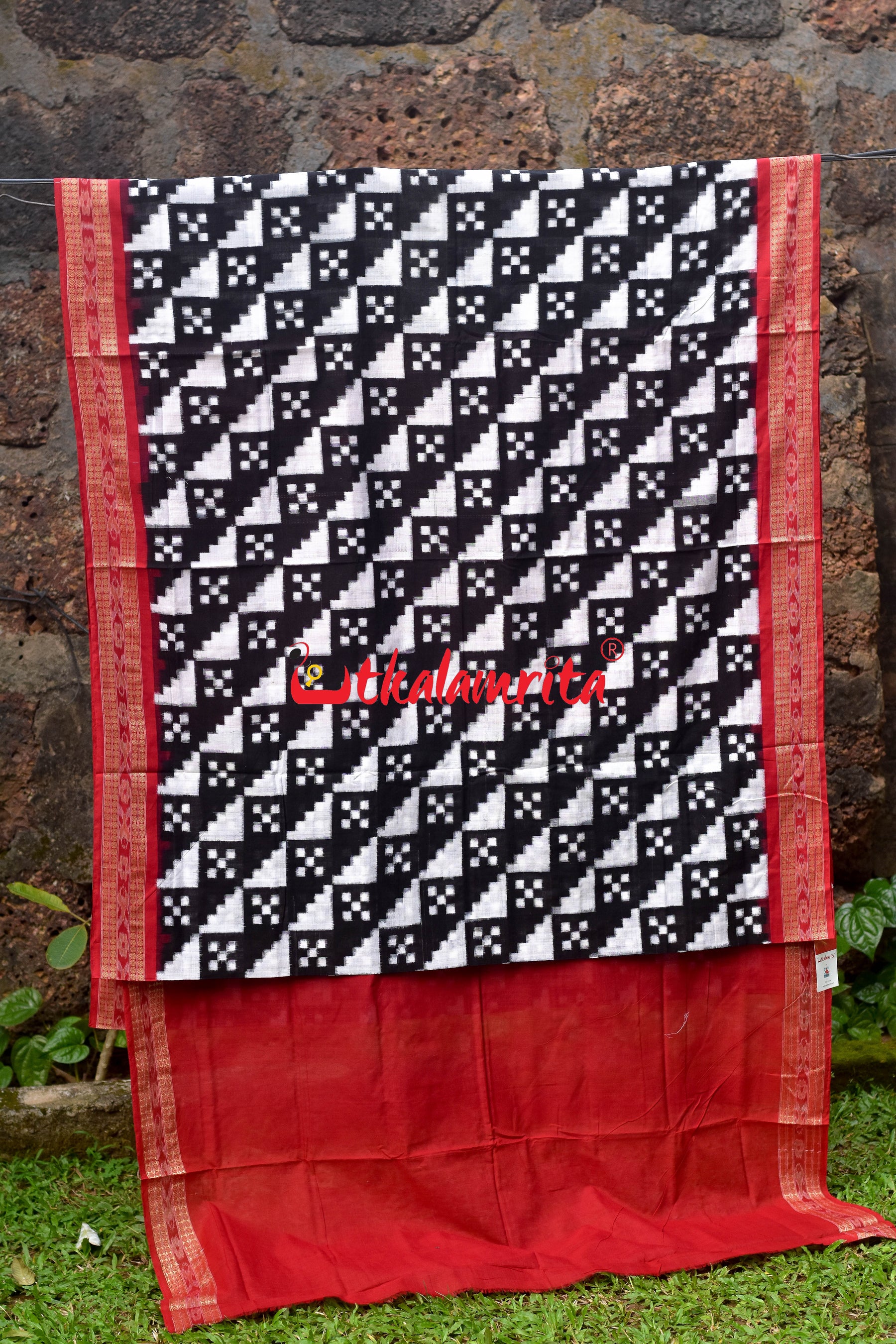Diagonal Pasapali Black White Cotton Saree