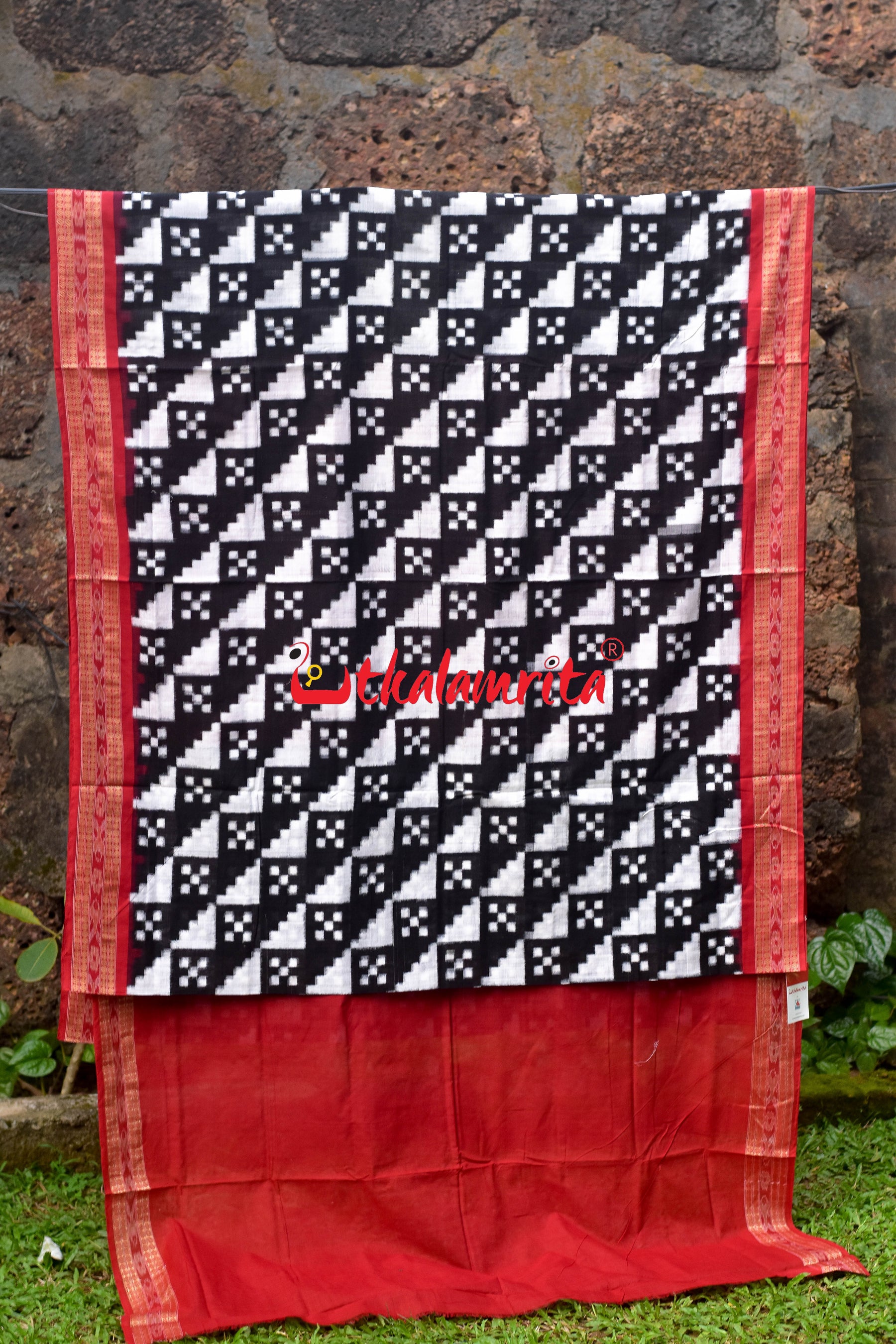 Diagonal Pasapali Black White Cotton Saree