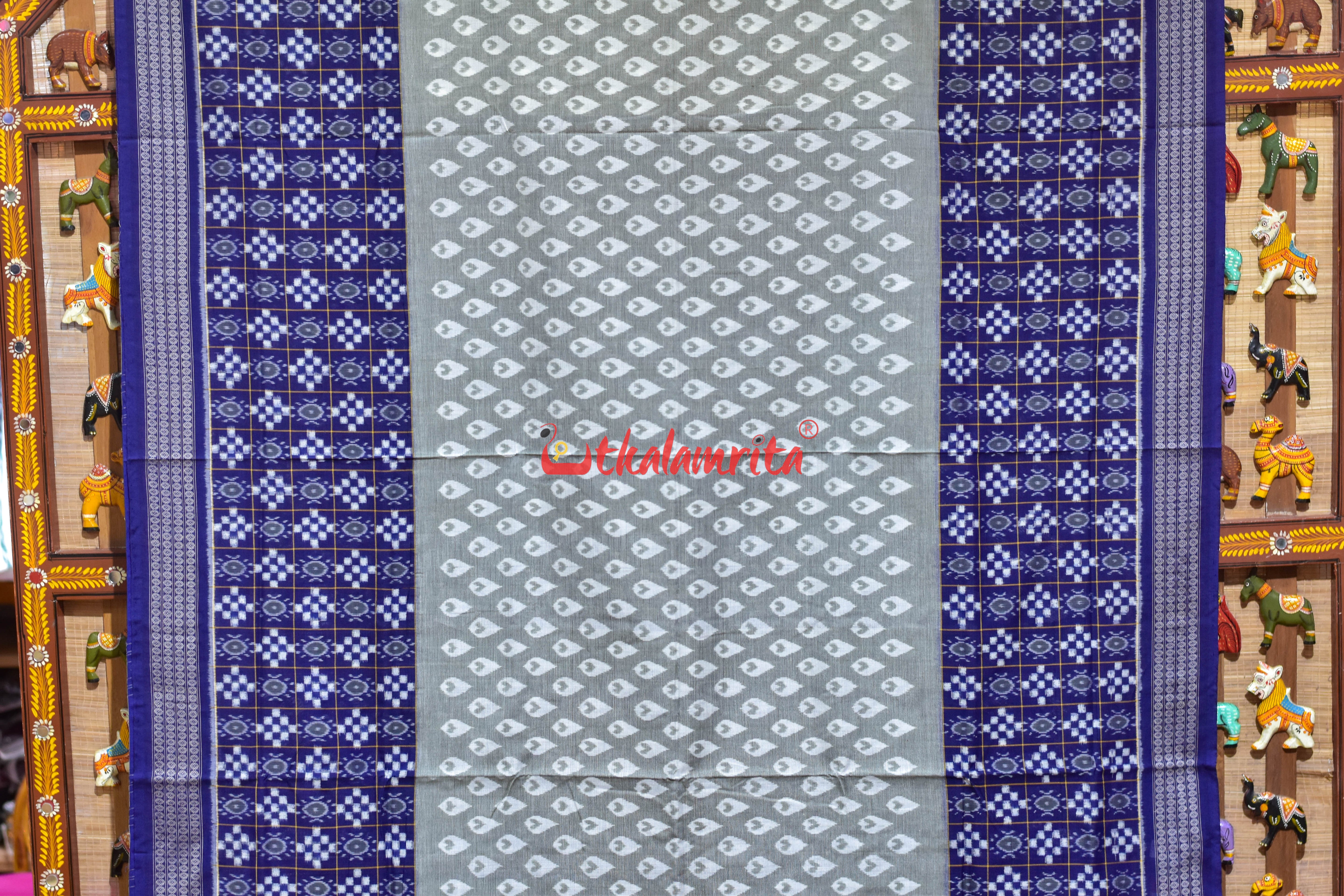 Grey Heart Scot Pasapali Sambalpuri Cotton Saree
