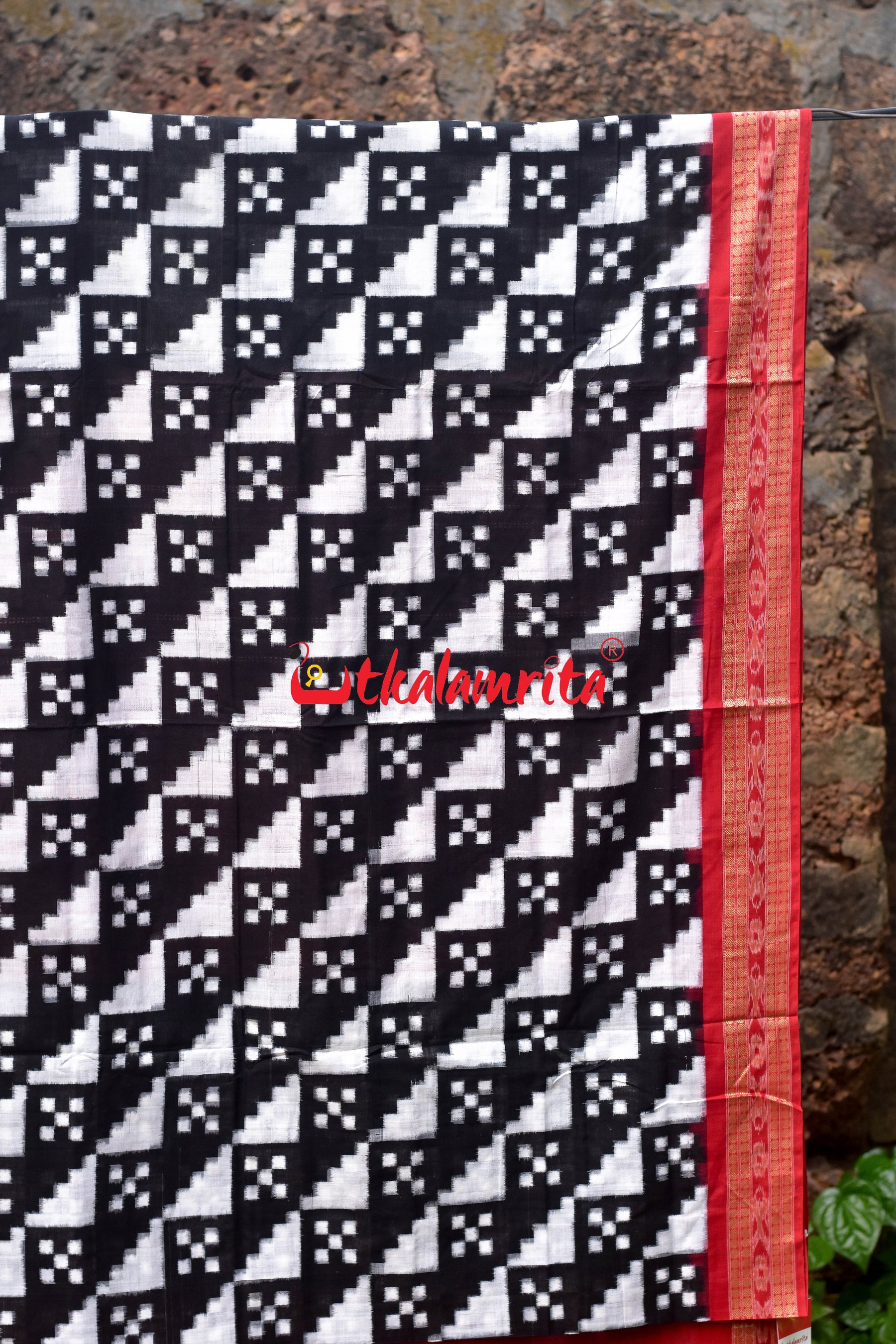 Diagonal Pasapali Black White Cotton Saree