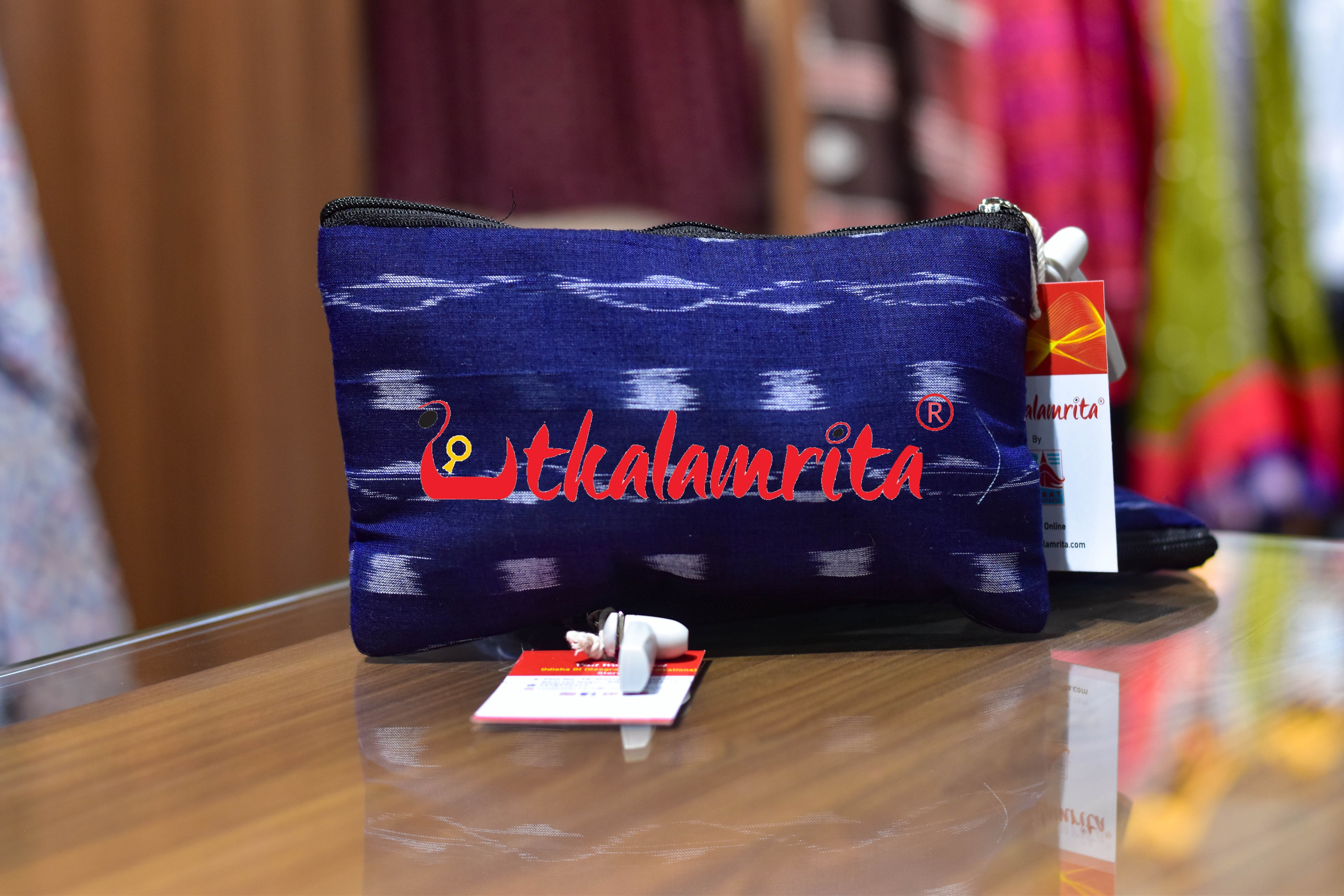 Blue Tipa Lata Small Purse