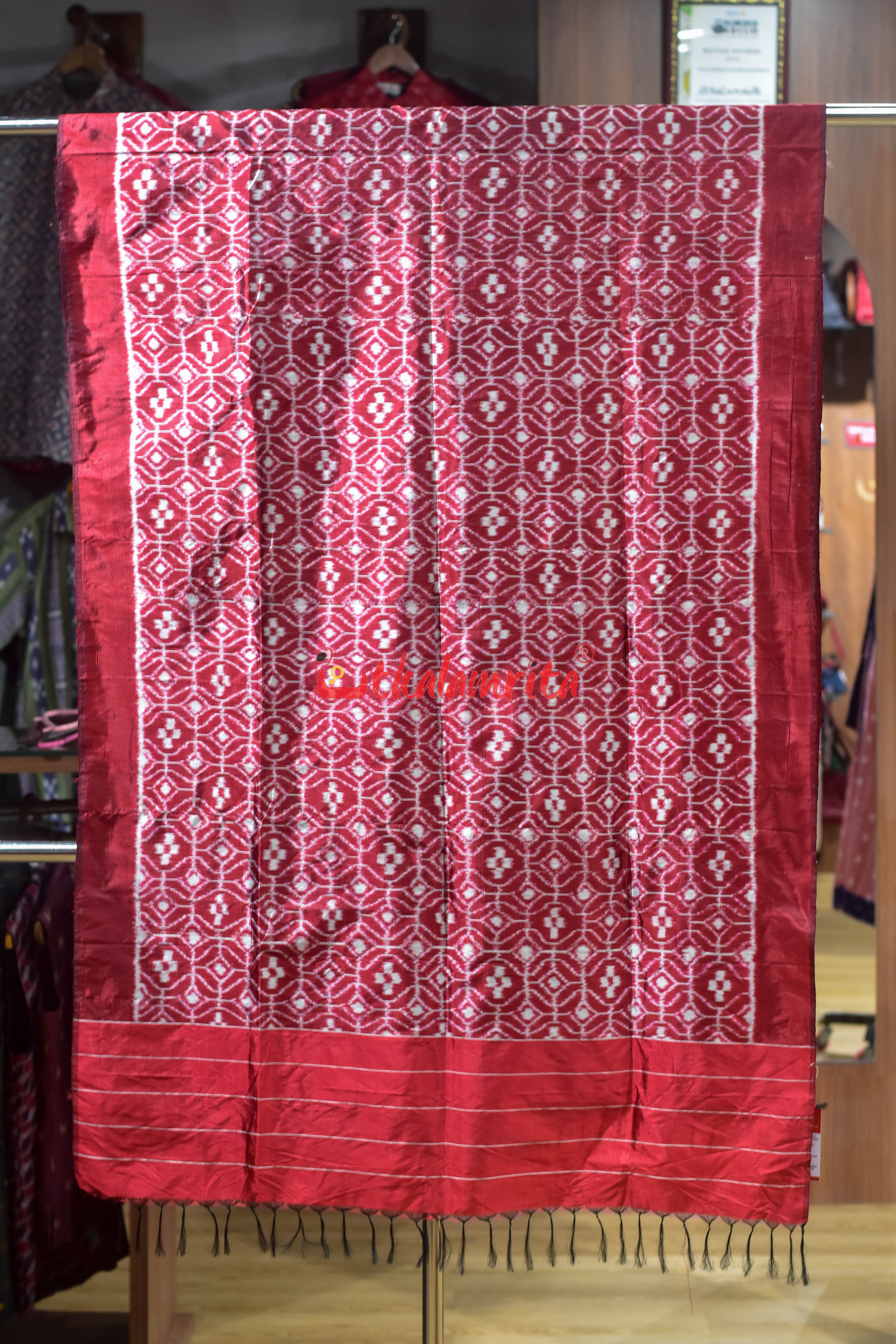 Red Single Ikat Pasapali Silk (Dupatta)