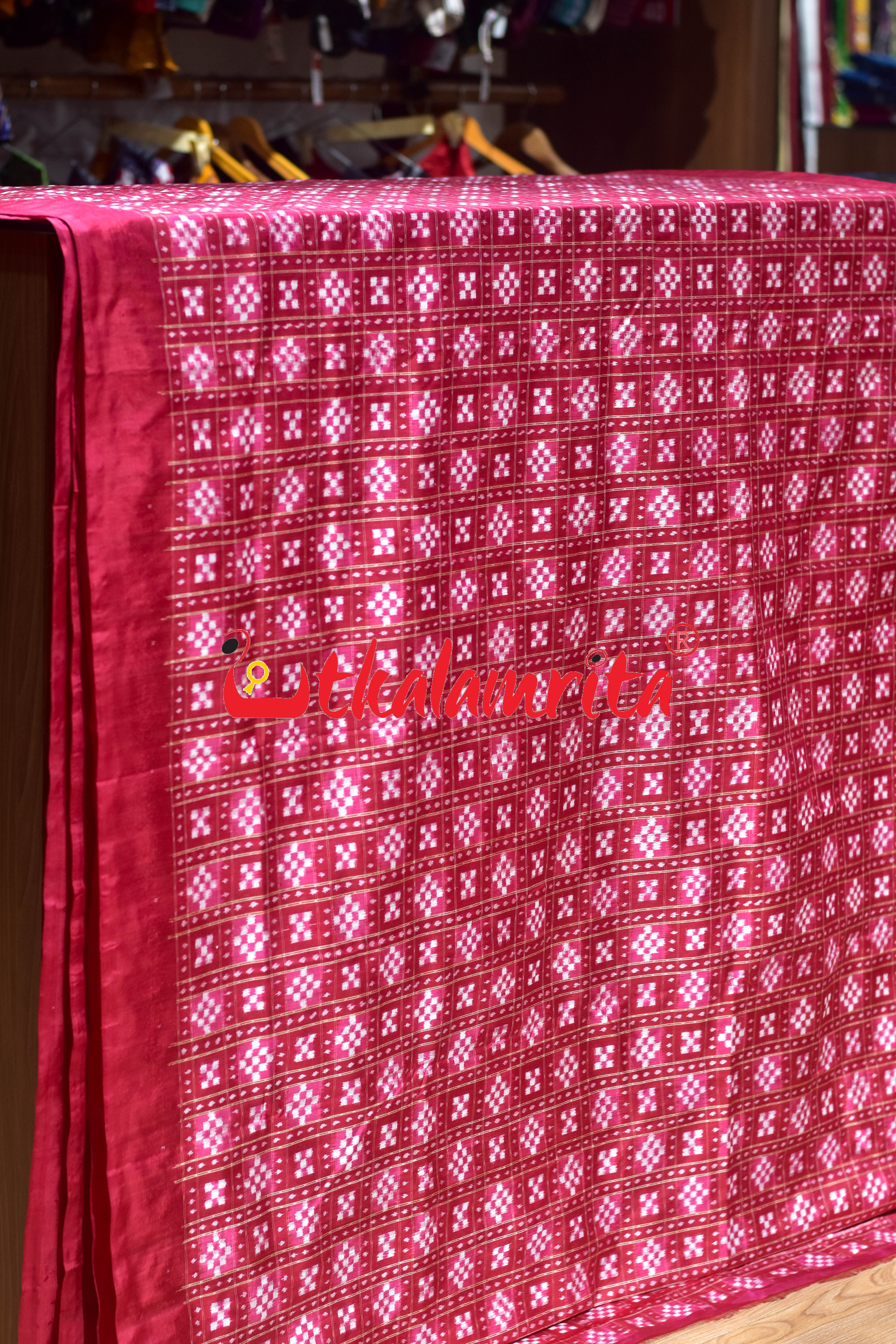 Red Pink Kothi Pasapali Silk (Fabric)