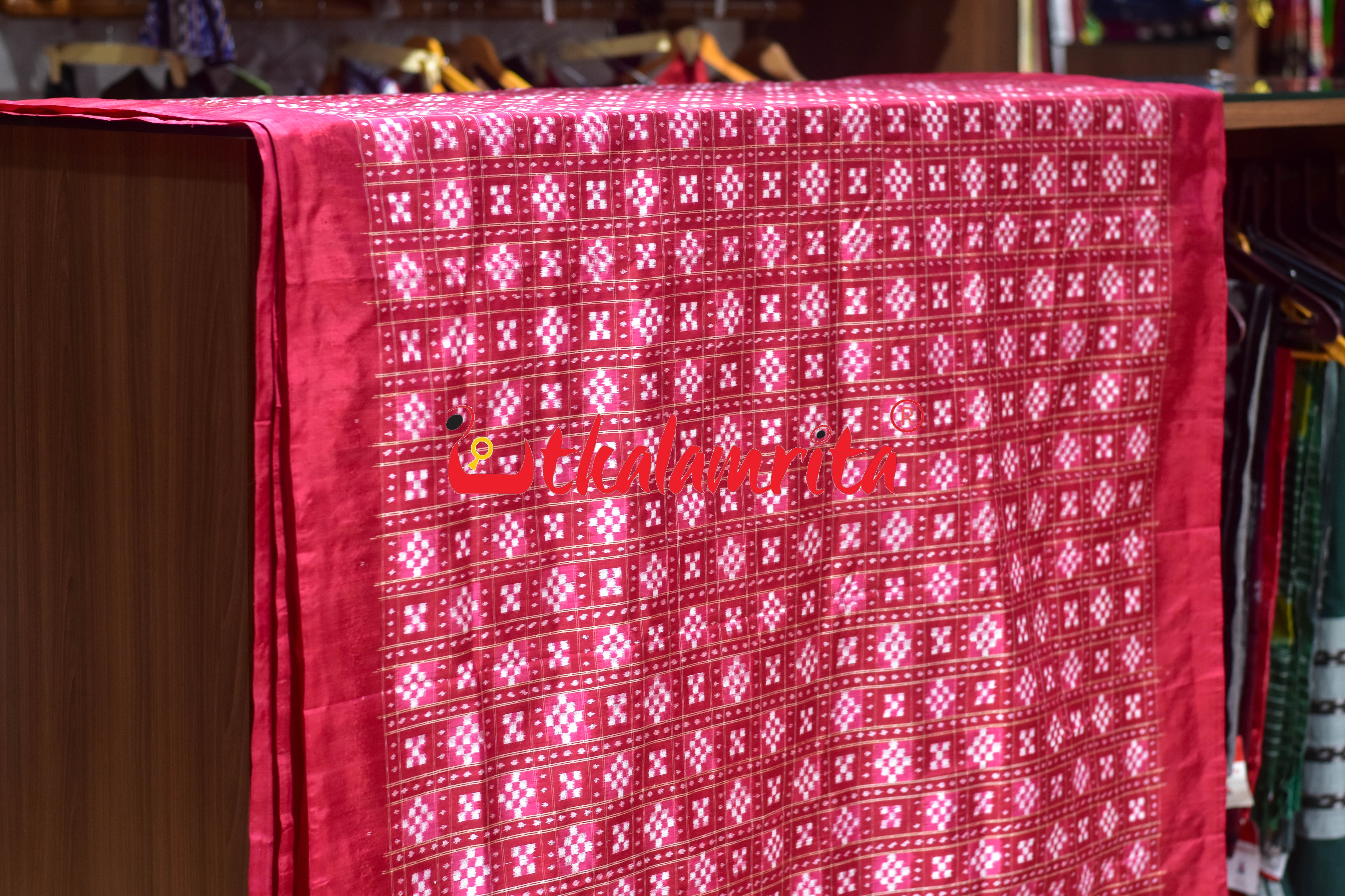 Red Pink Kothi Pasapali Silk (Fabric)