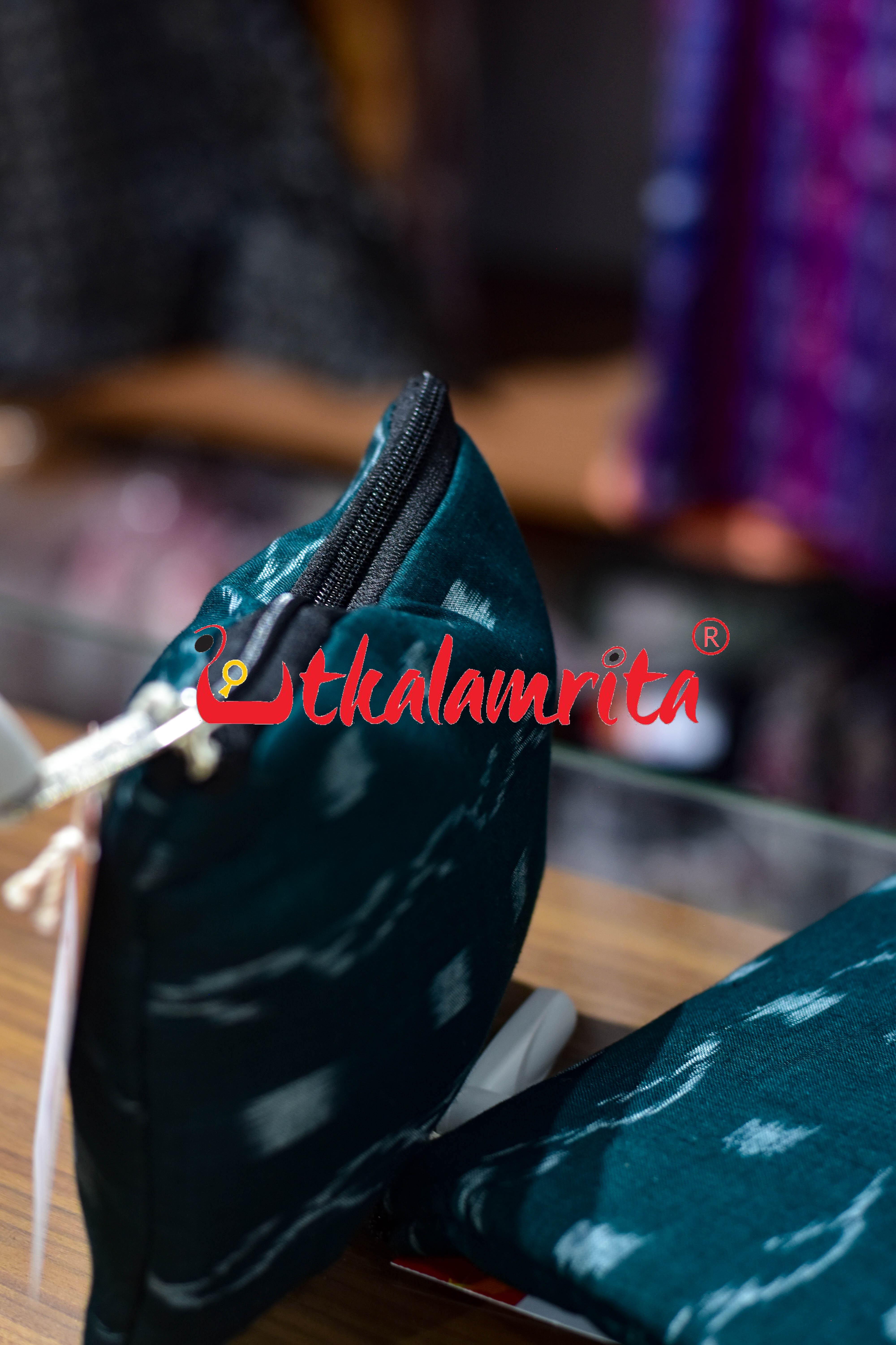 Deep Green Tipa Lata Small Purse