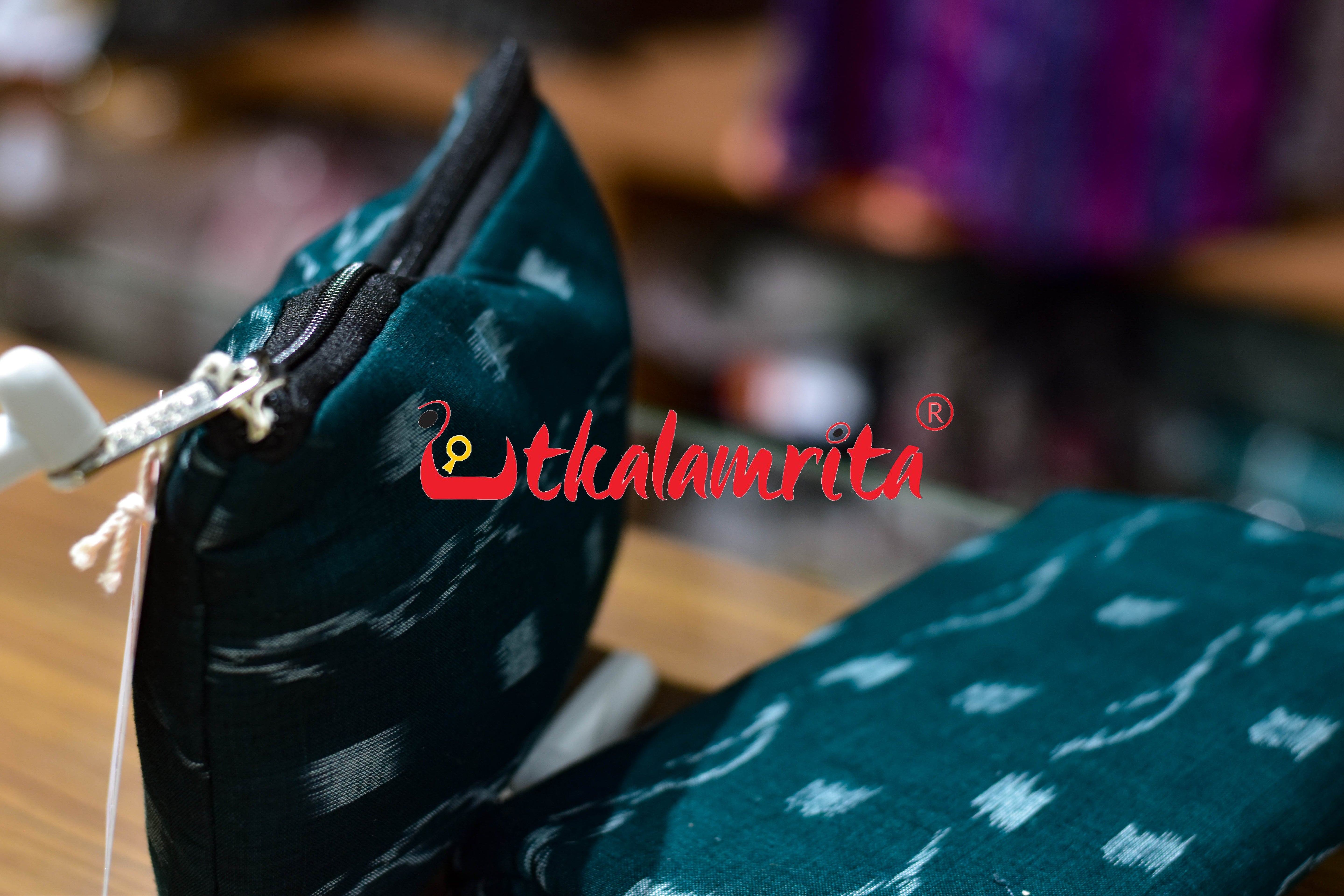 Deep Green Tipa Lata Small Purse