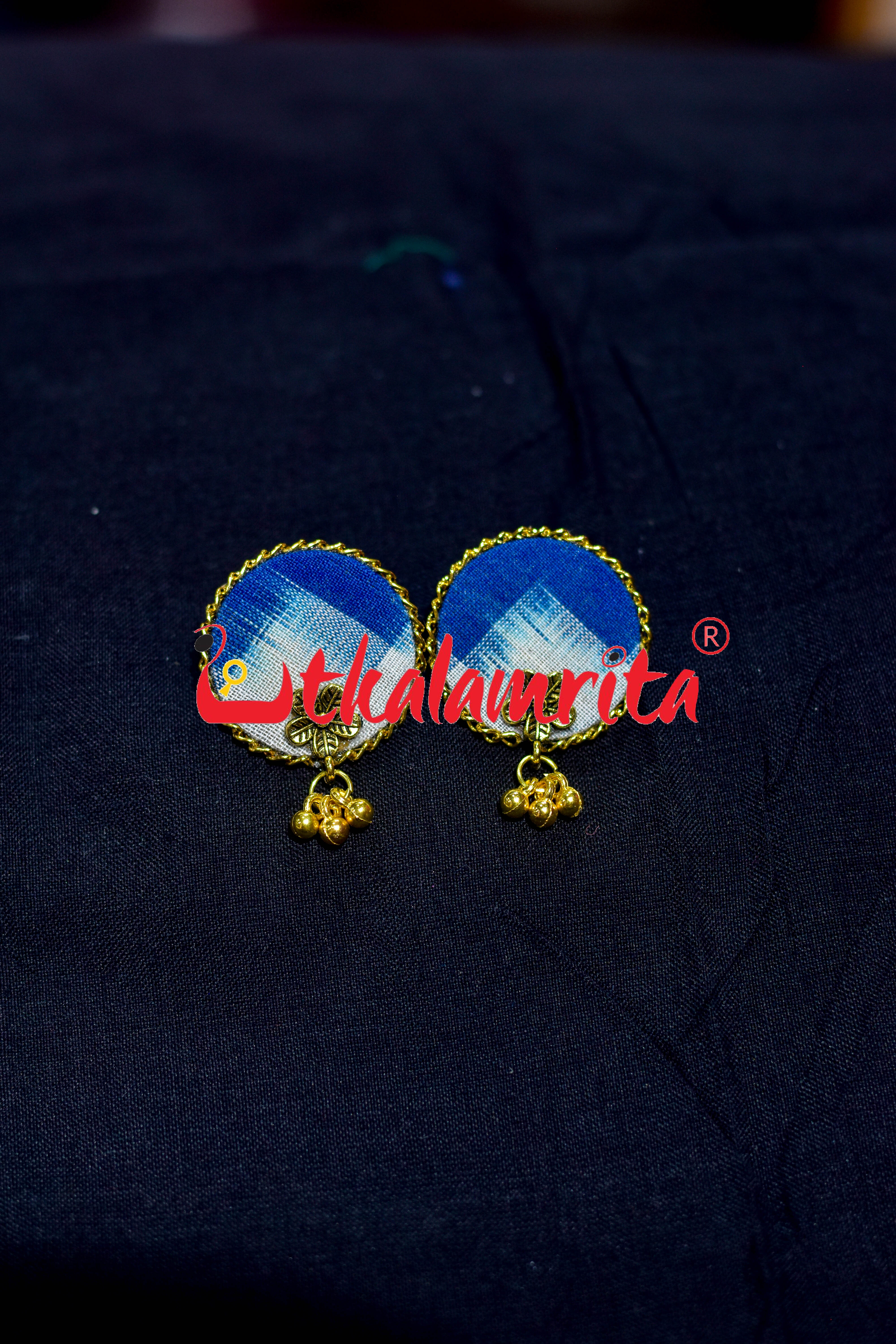 Blue Pasapali Golden Elephant Small Necklace Set