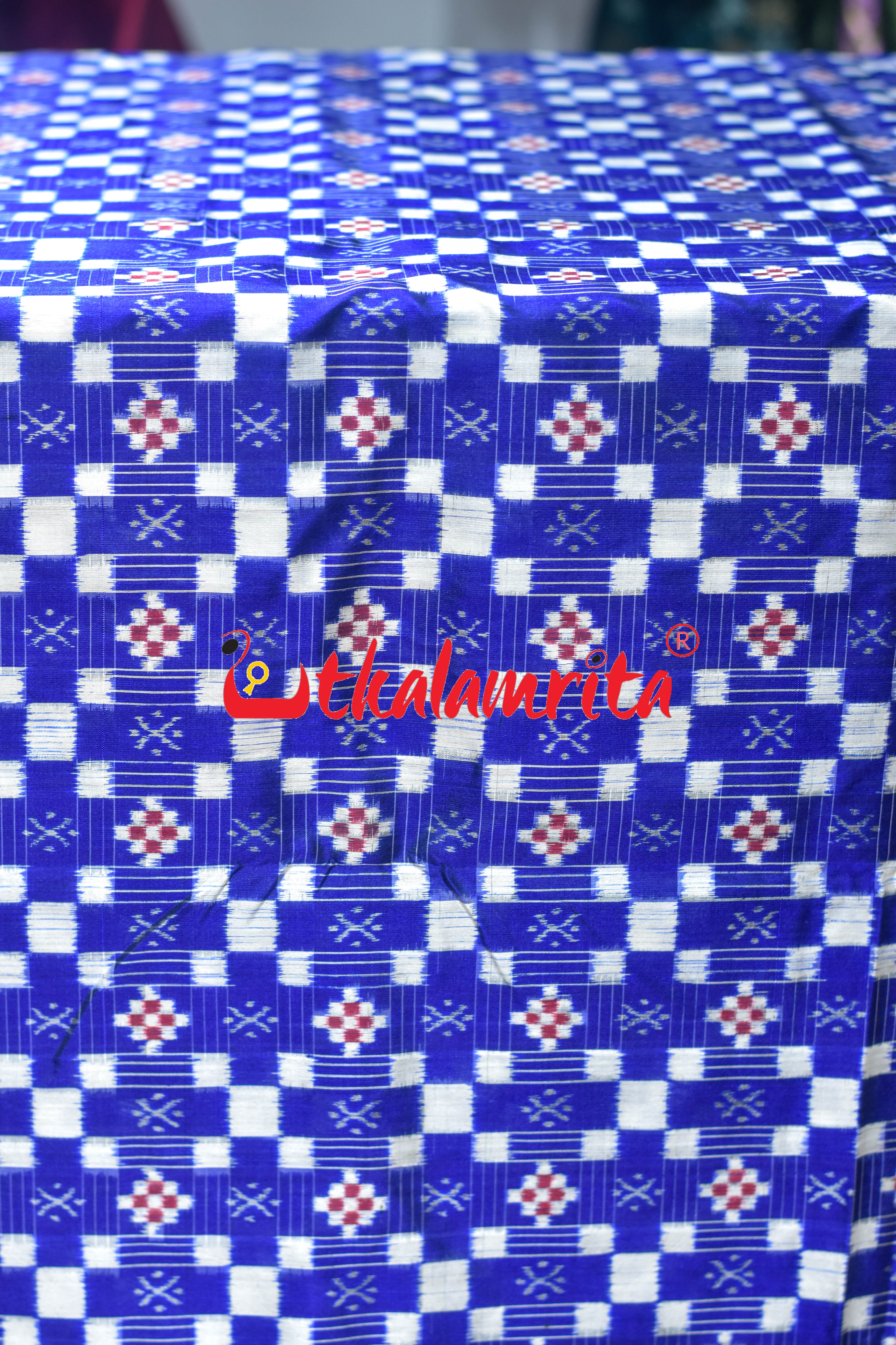 Blue White Kothi Pasapali Silk (Fabric)