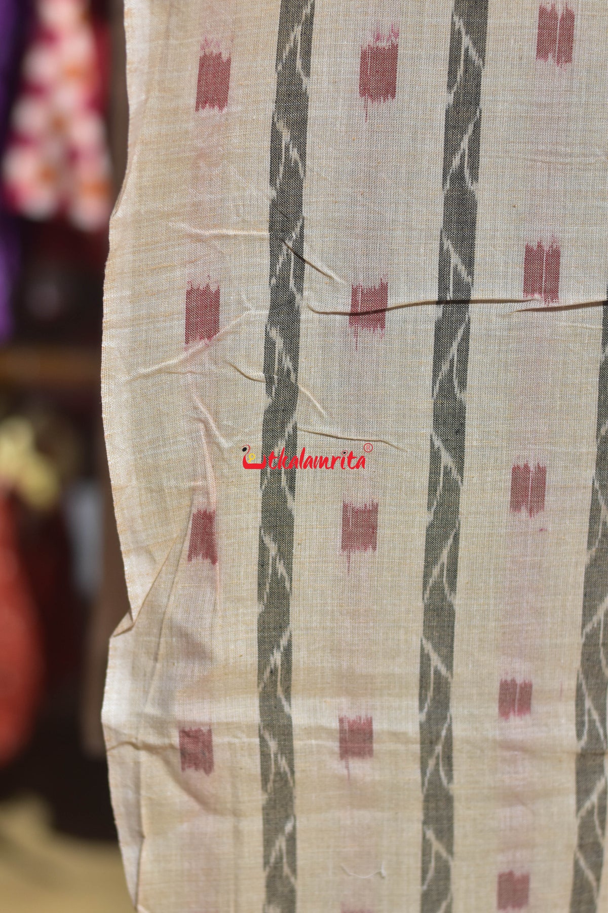 matha red dots & lata (fabric)
