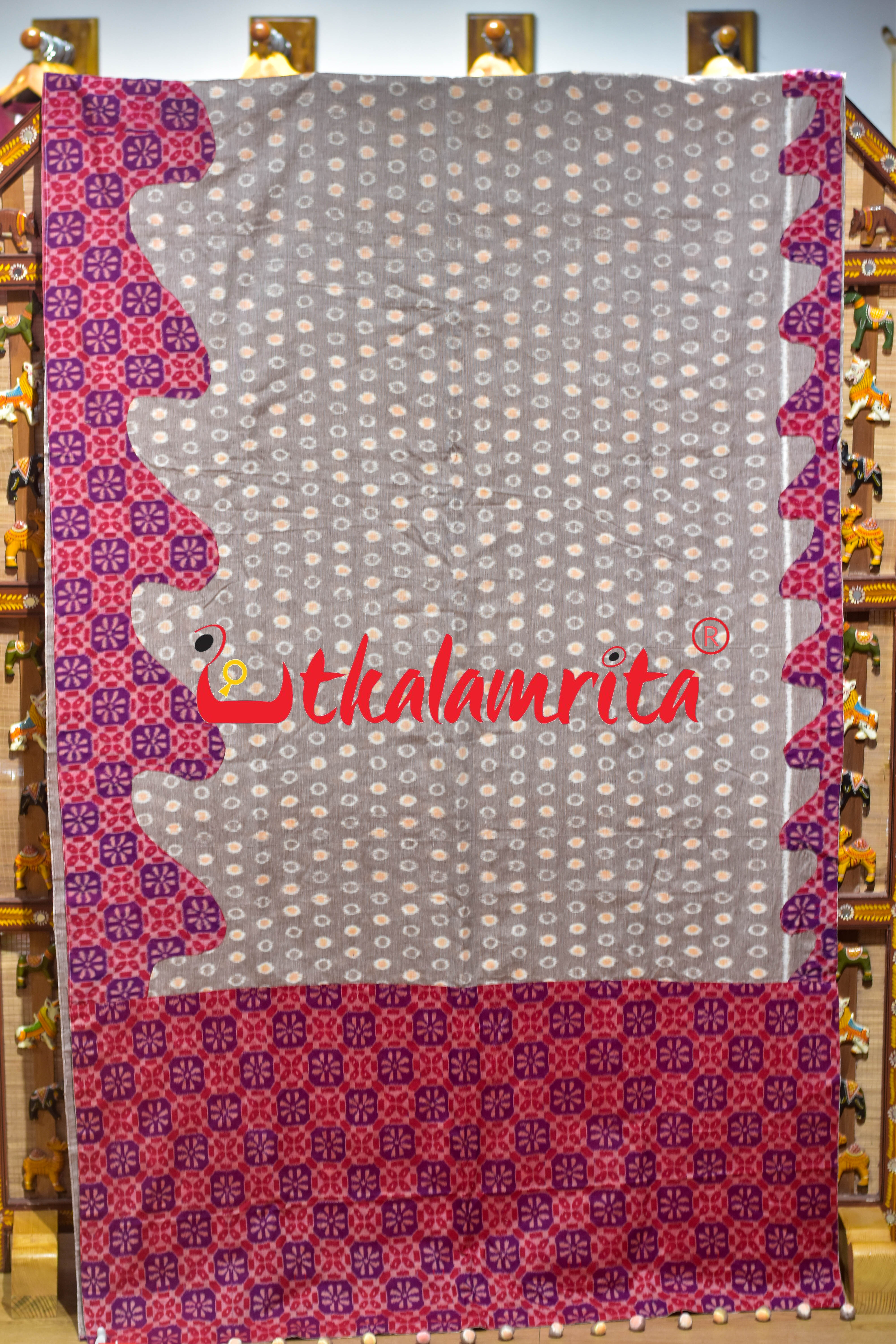 Vintage Beige Bubbles Red 3D Flower Designer Cotton Saree