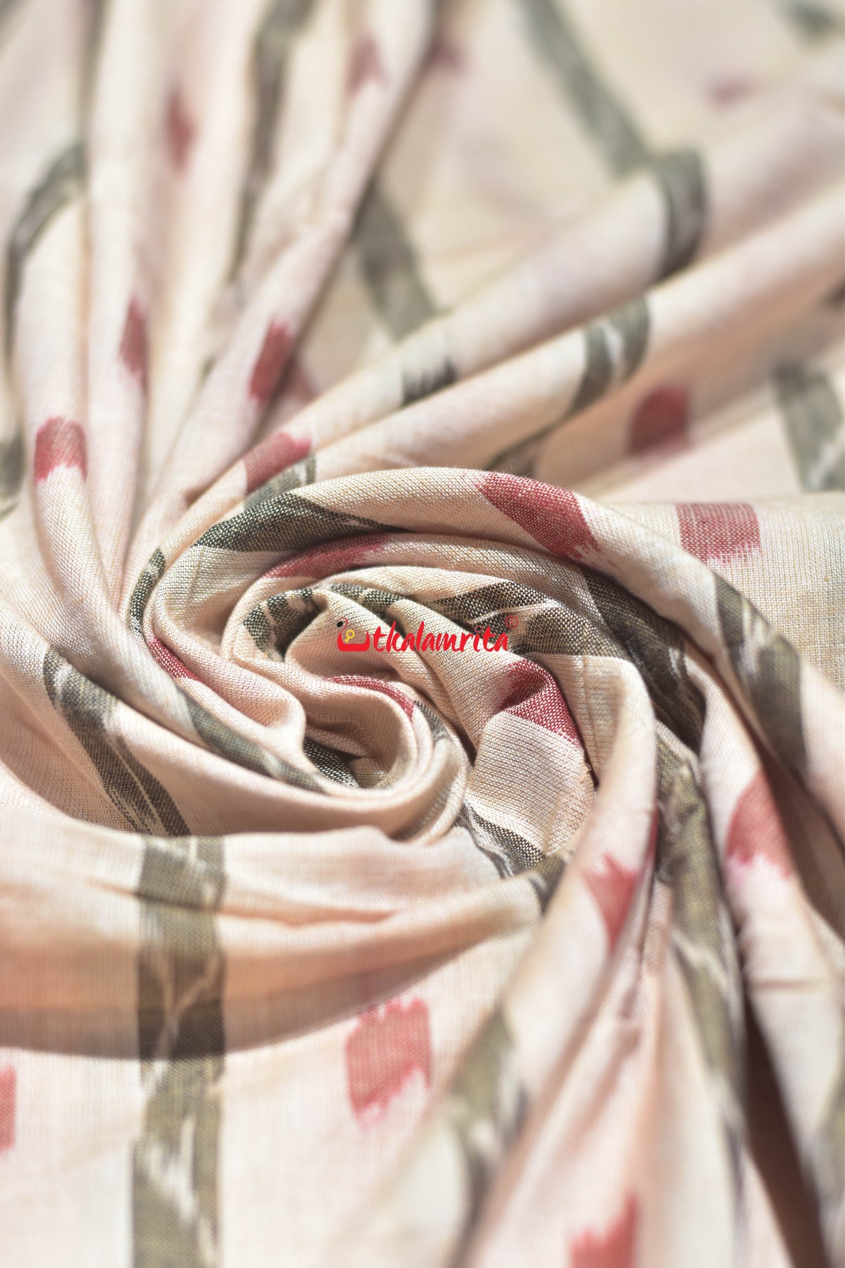 matha red dots & lata (fabric)