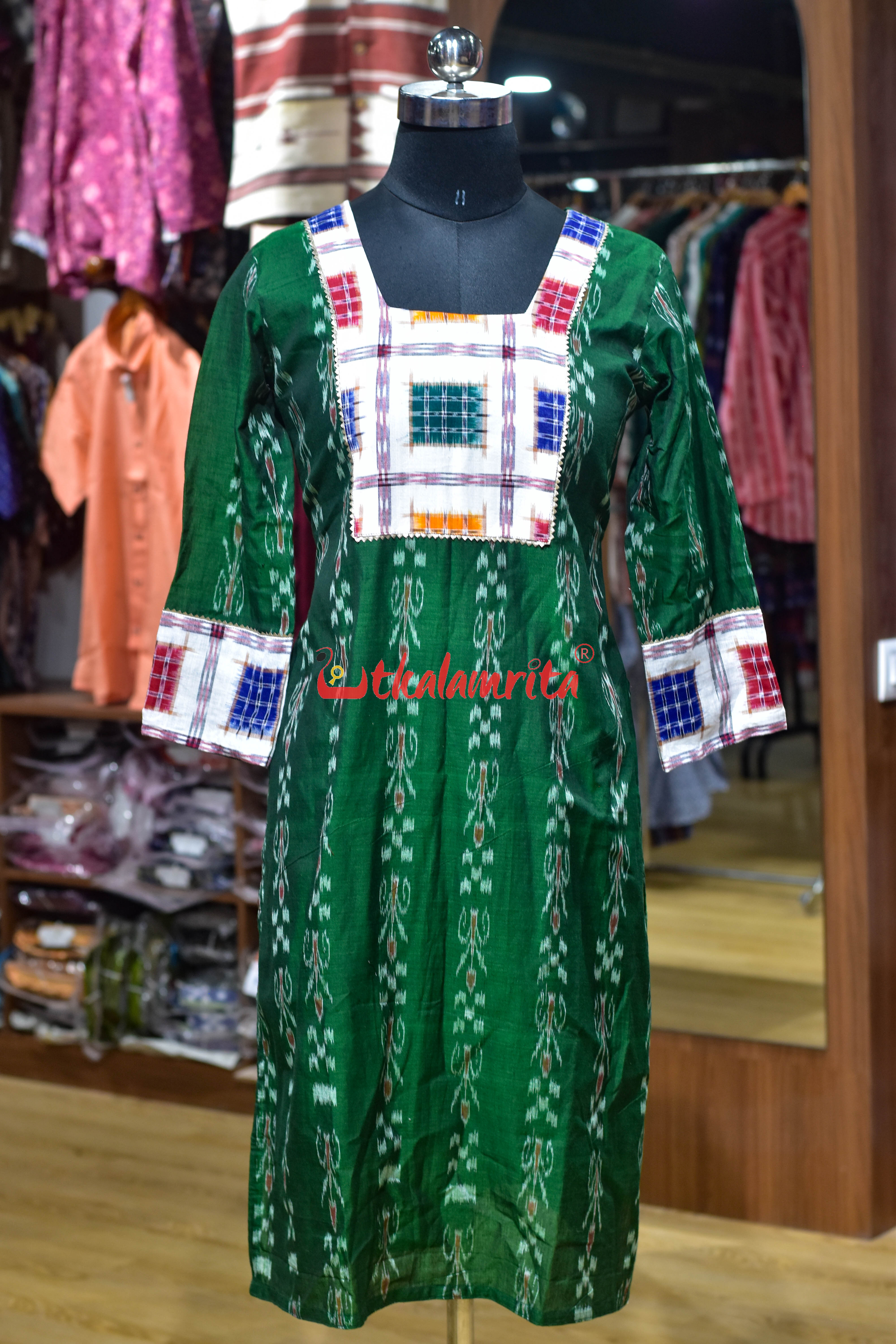 Light Green Pasapali with Aswini Middle Desigh (Ladies Kurti)