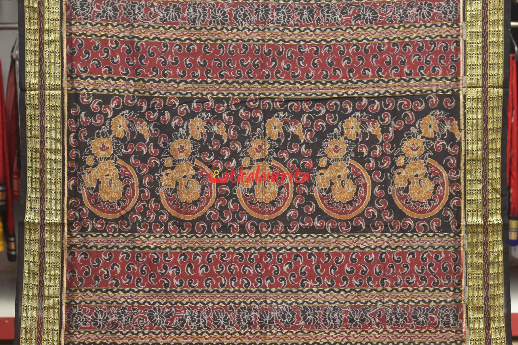 Grey Red Flowers Bandha Sambalpuri Cotton Saree