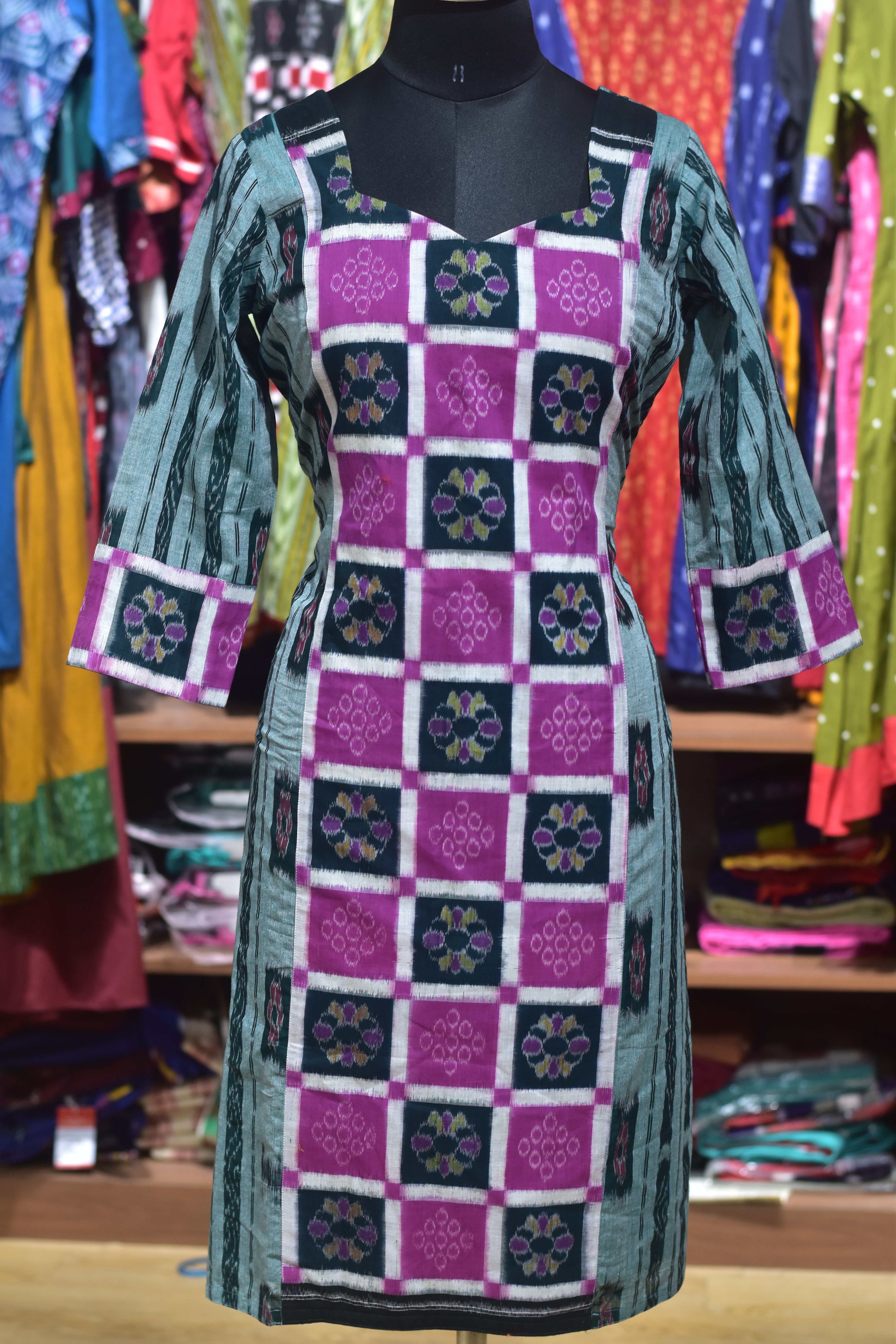Deep Green Box Flower Kothi Pasapali Cotton (Ladies' Kurti)