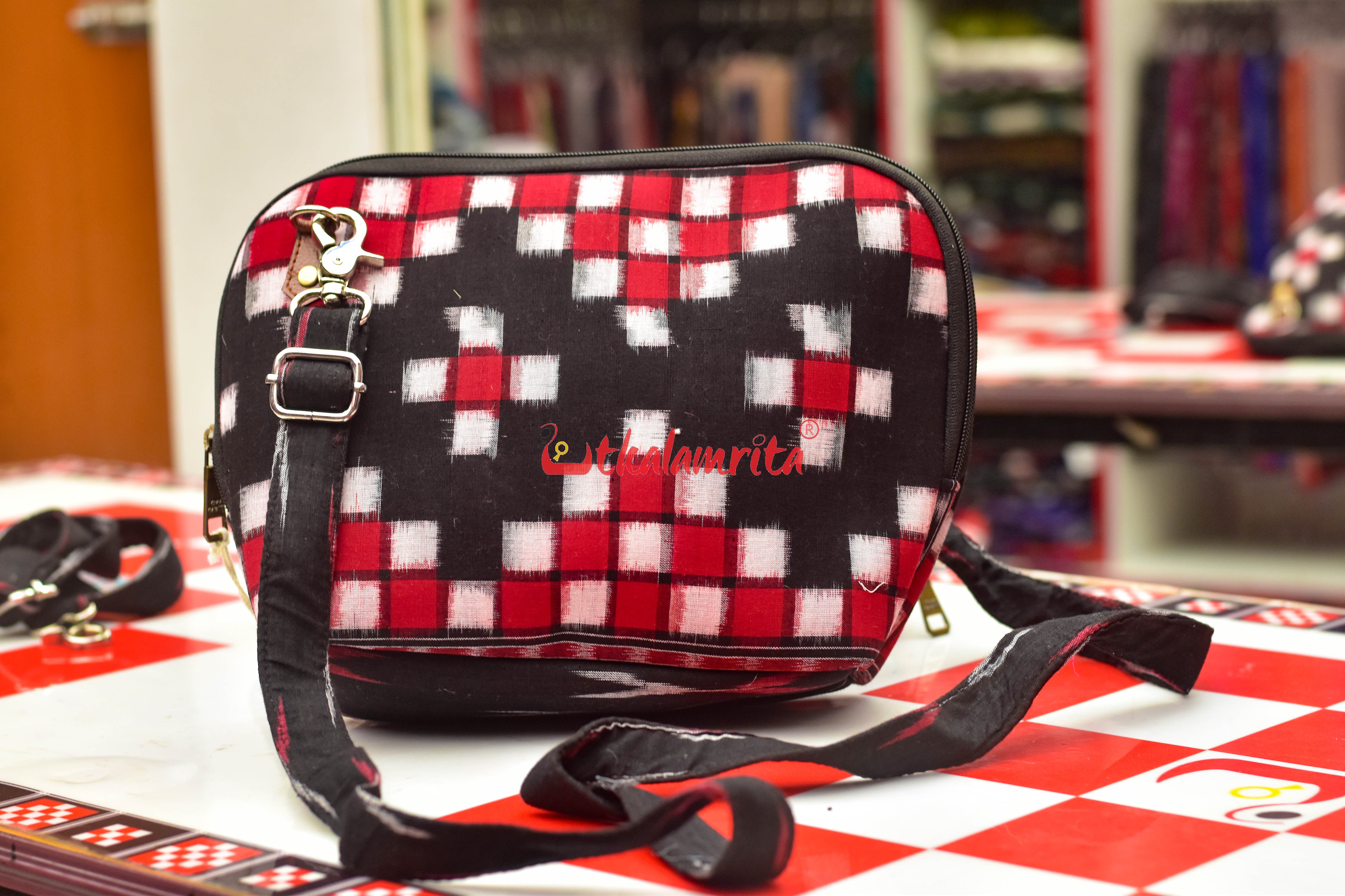 Black Red Pasapali Big Sling Bag