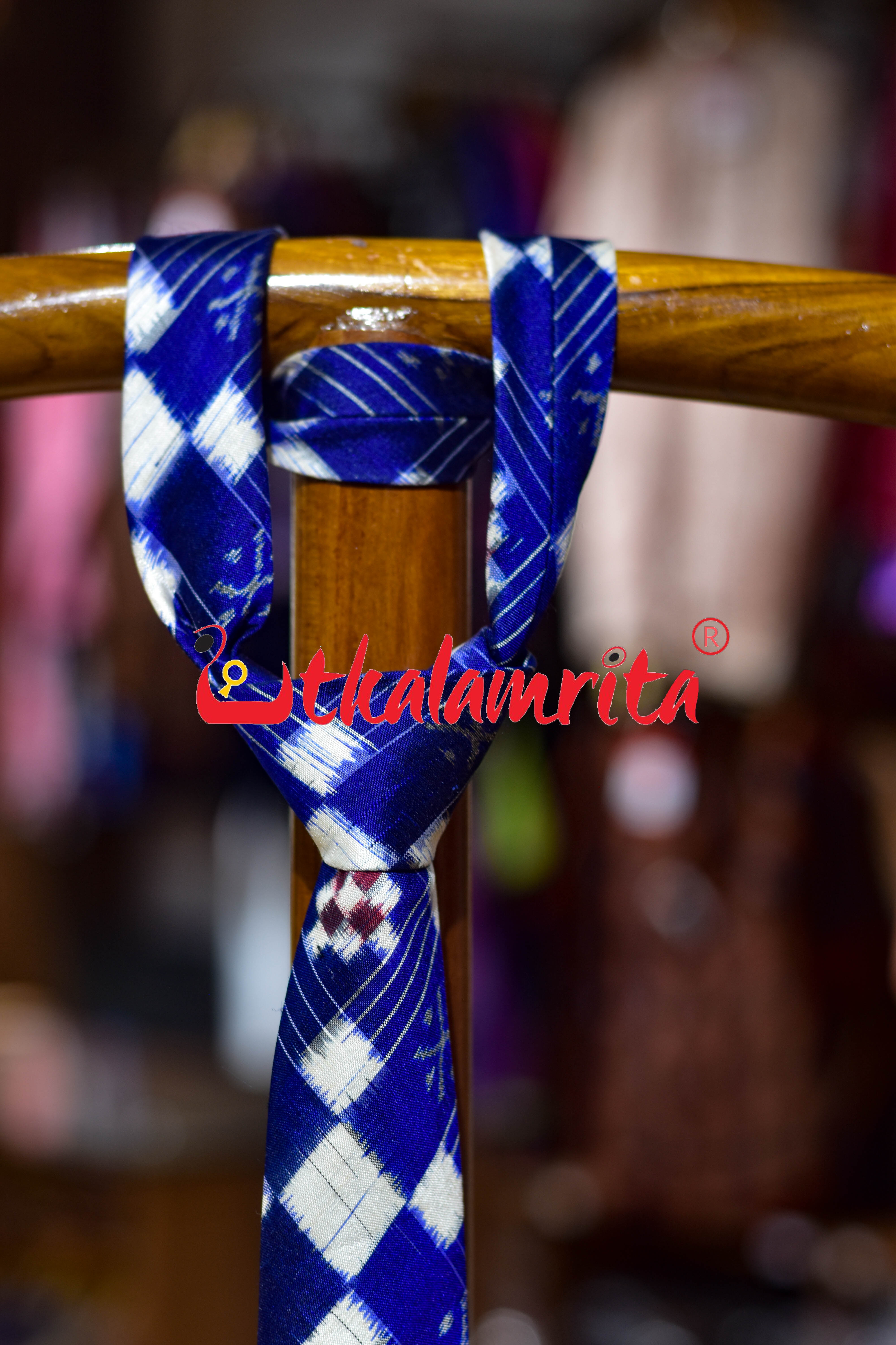Blue White Kothi Pasapali Silk (Tie)