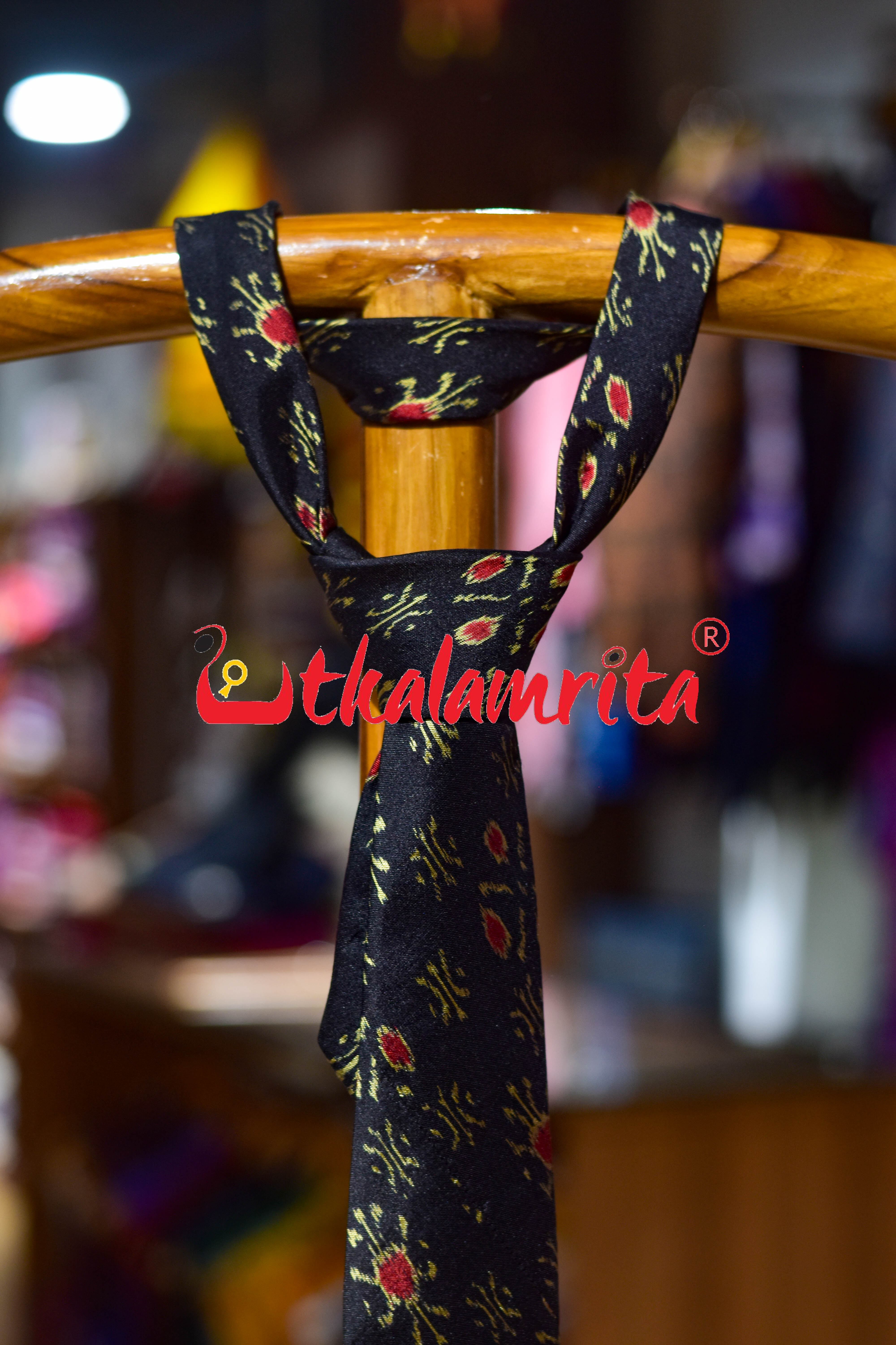 Black Red Star Flower Sambalpuri Silk (Tie)