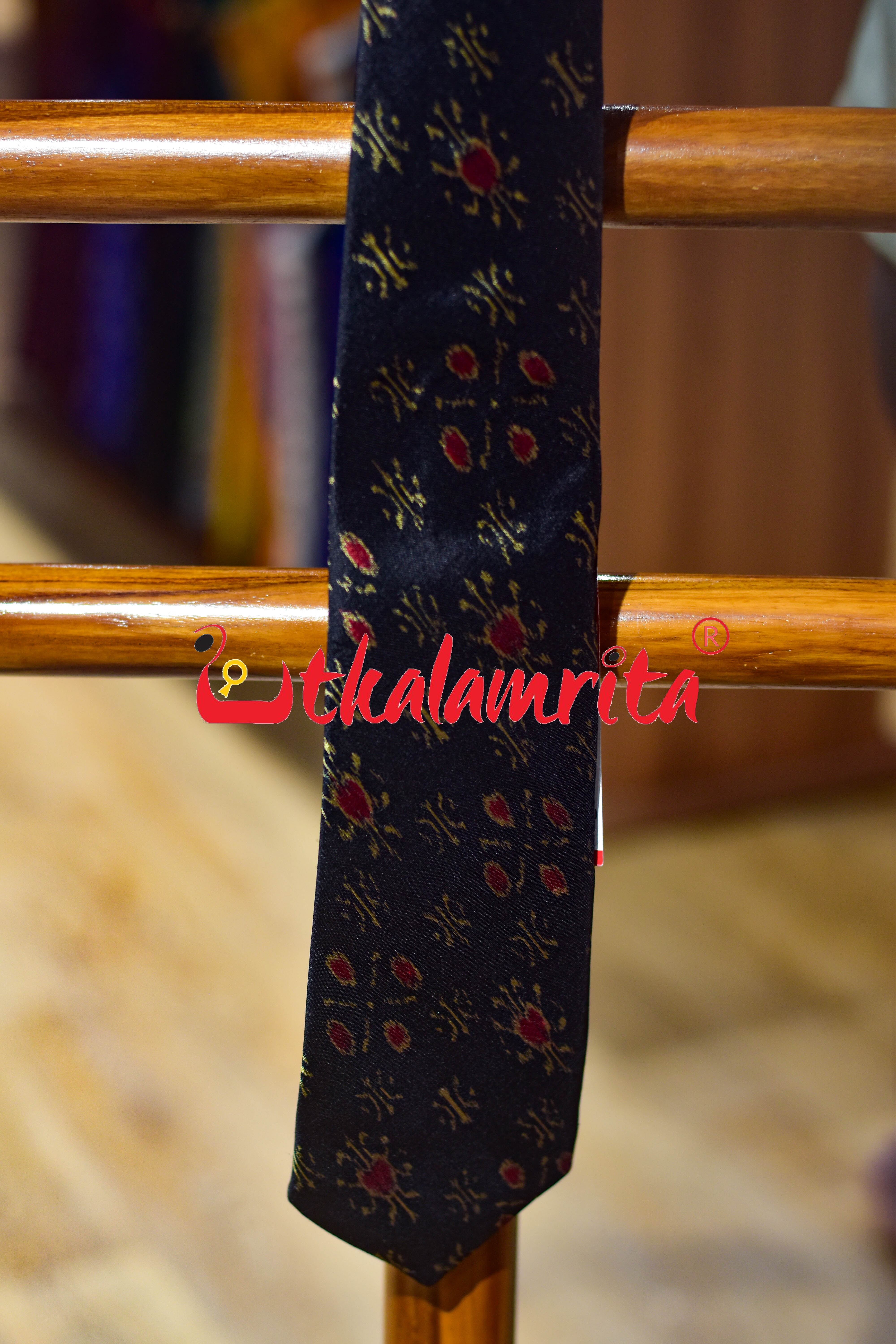 Black Red Star Flower Sambalpuri Silk (Tie)