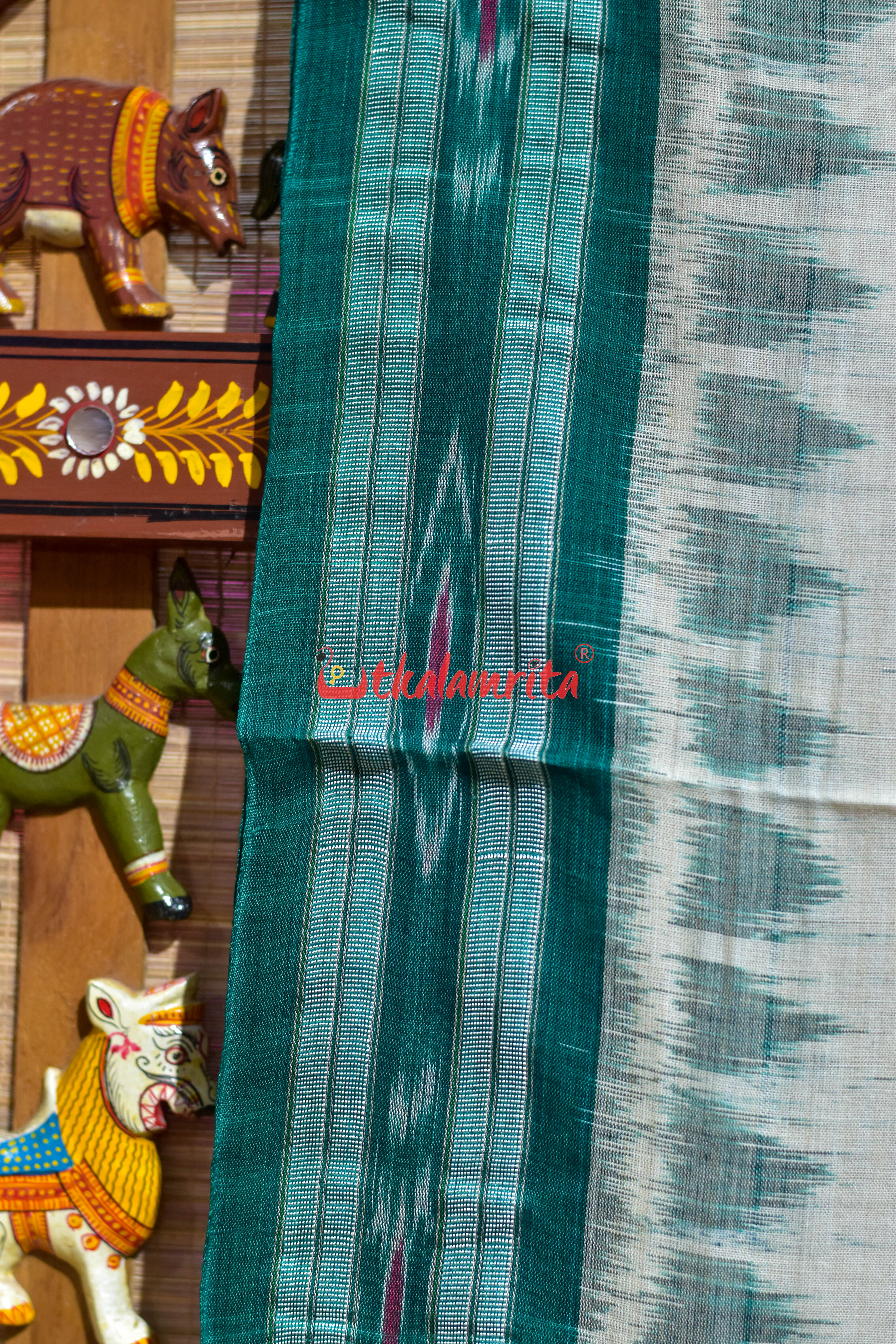 Off White with Green Body Bandha Khandua Cotton Saree