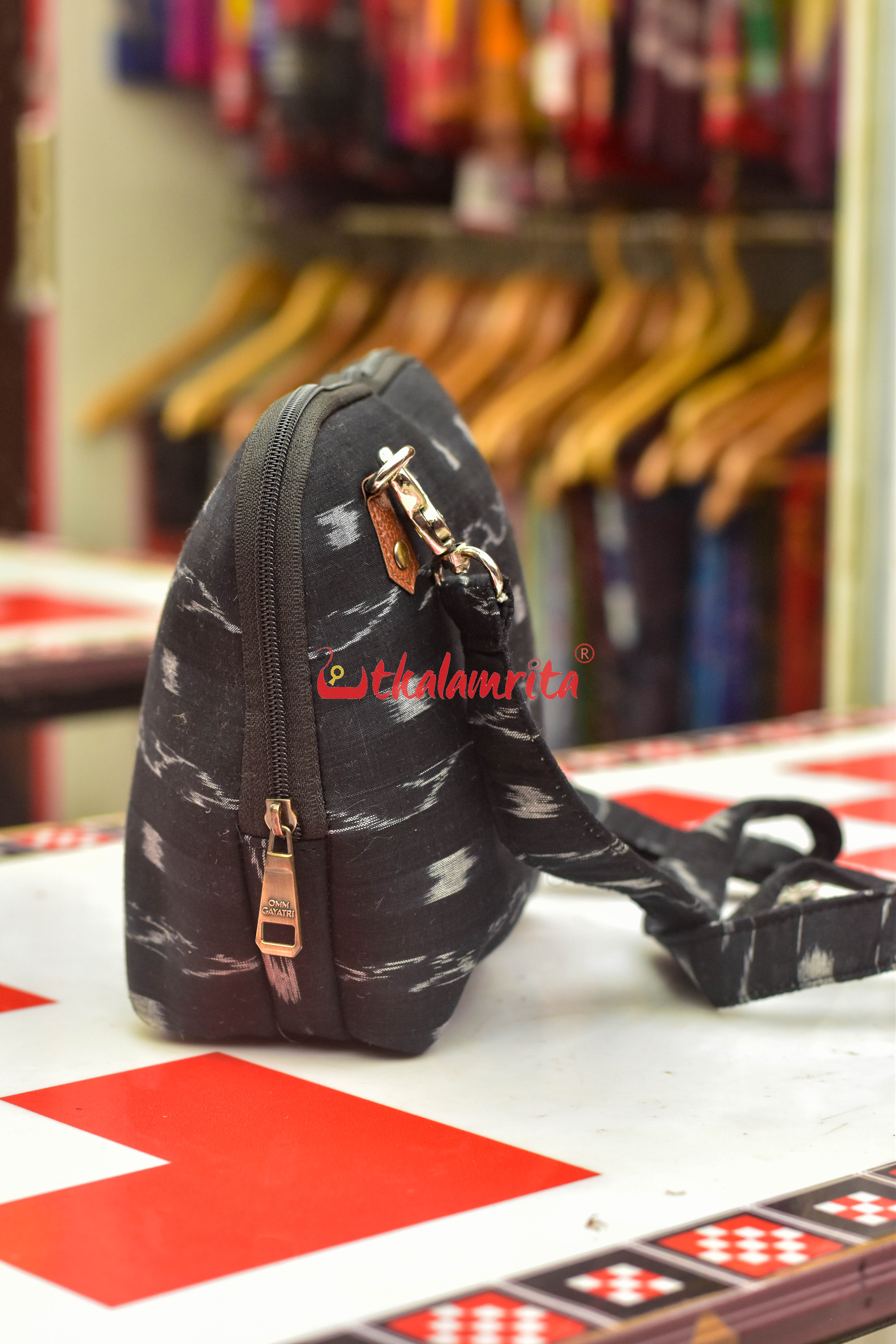 Black Tipa Lata Big Sling Bag