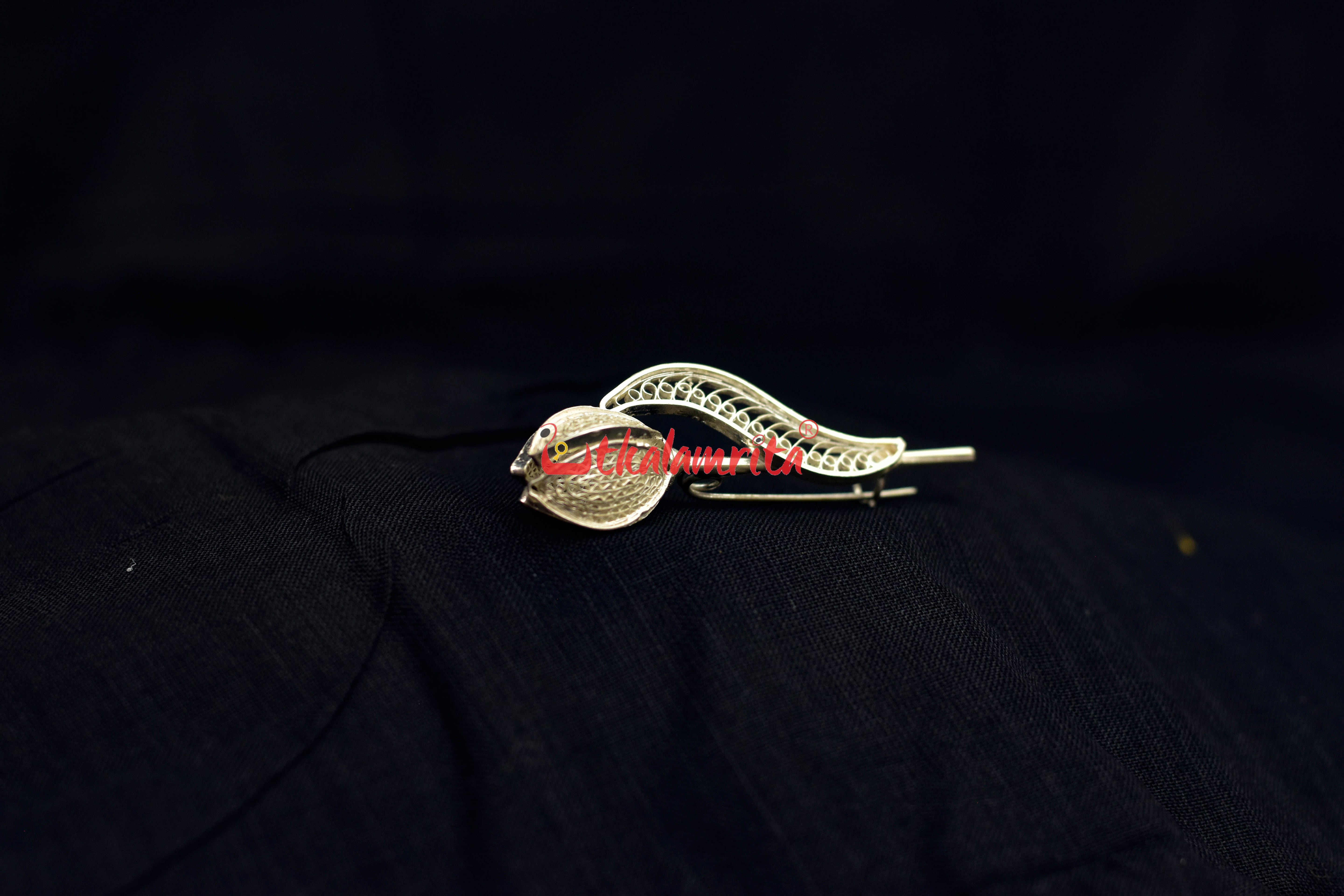 Short Rose Silver Filigree Brooch