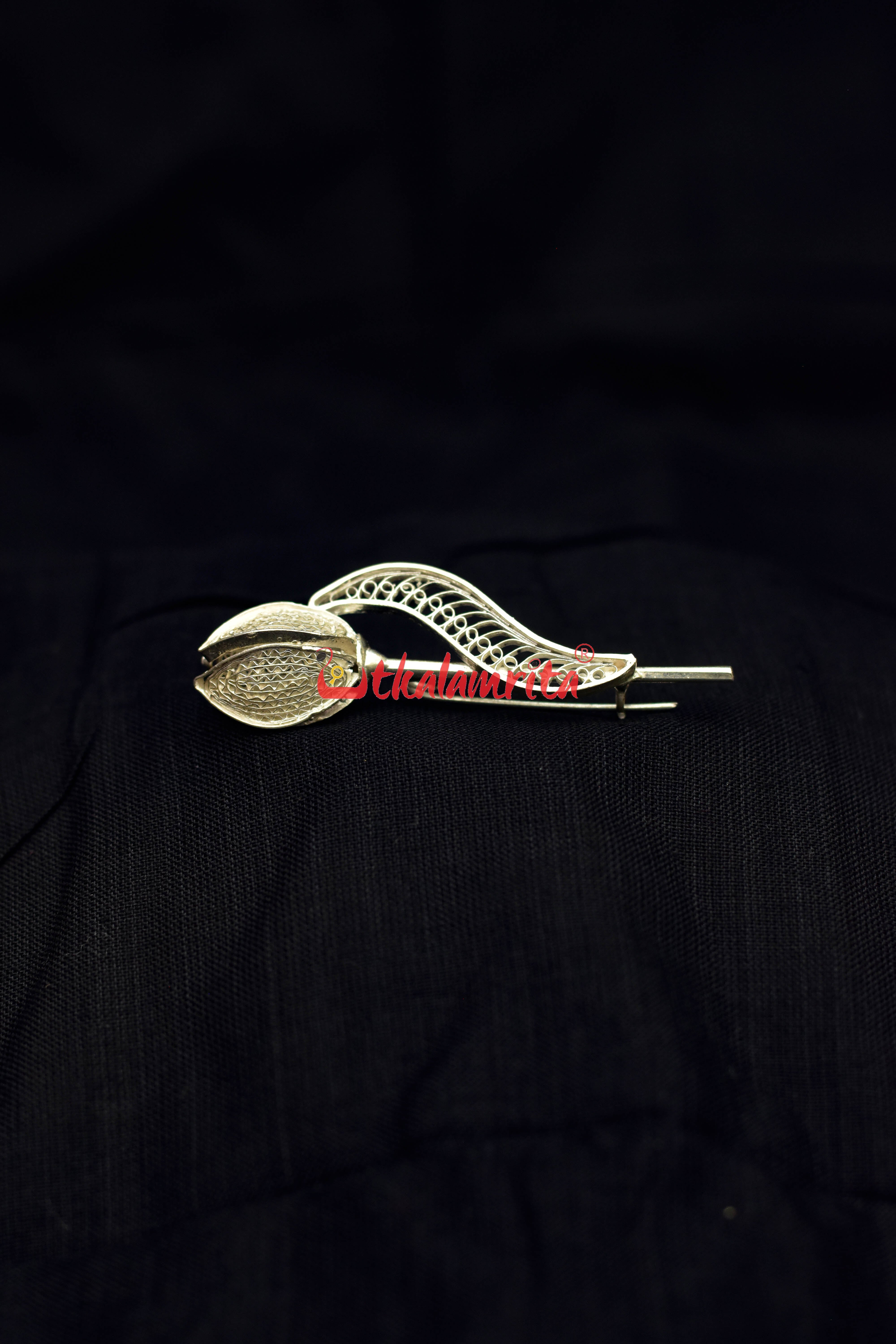 Short Rose Silver Filigree Brooch
