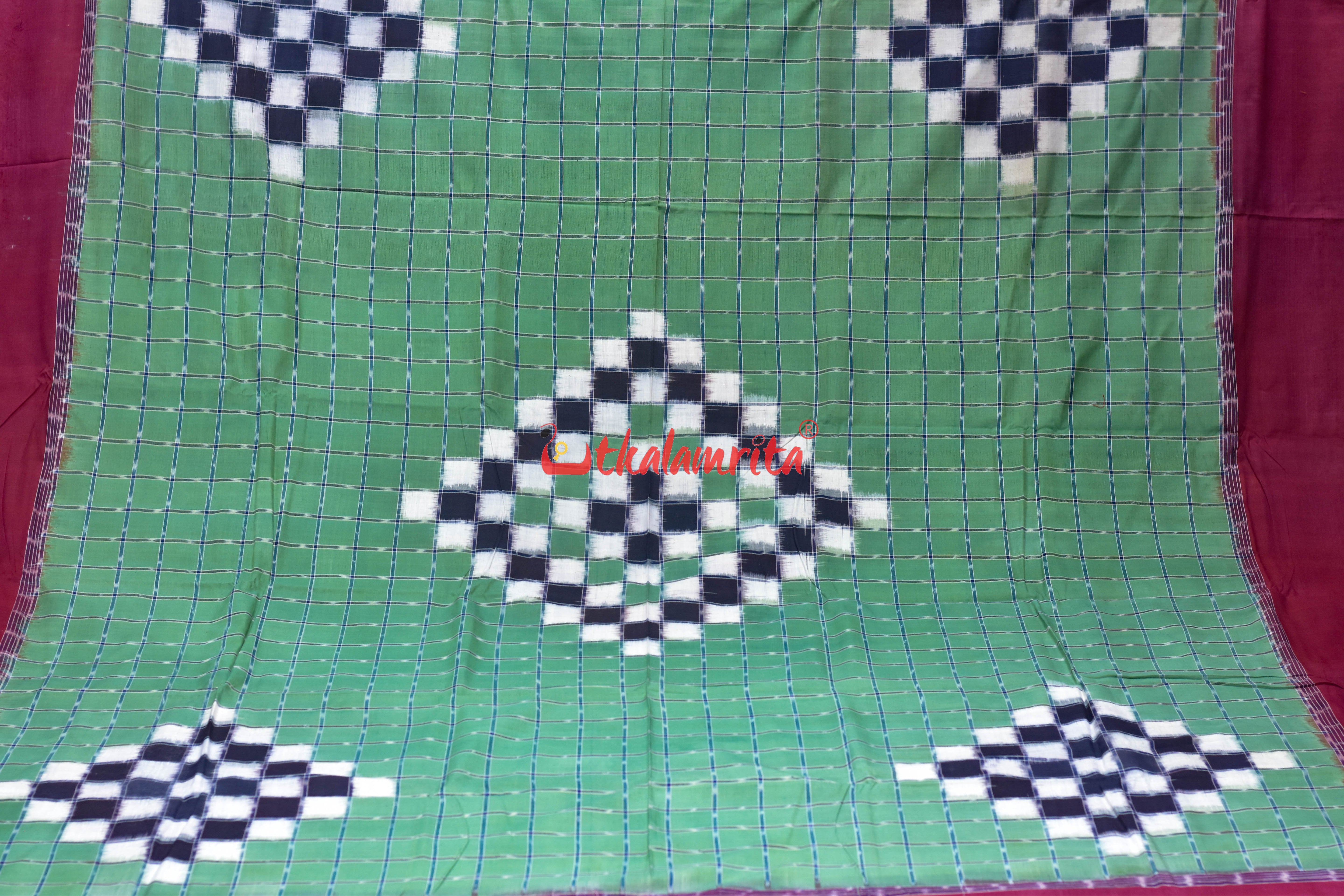 Green Maroon Check Pasapali Cotton Bedsheet