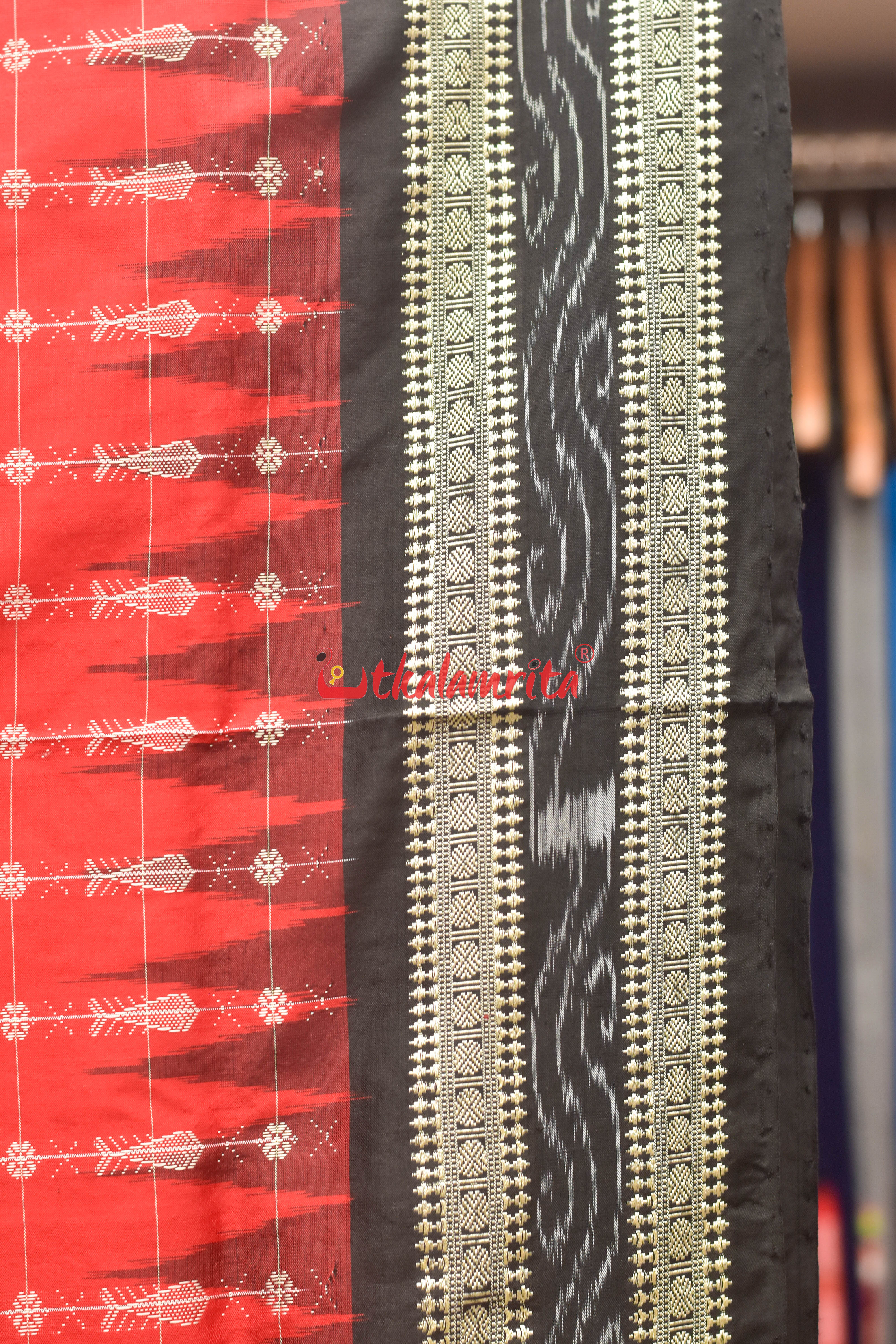 Hazar Buti Red Black Bomkai Silk Saree