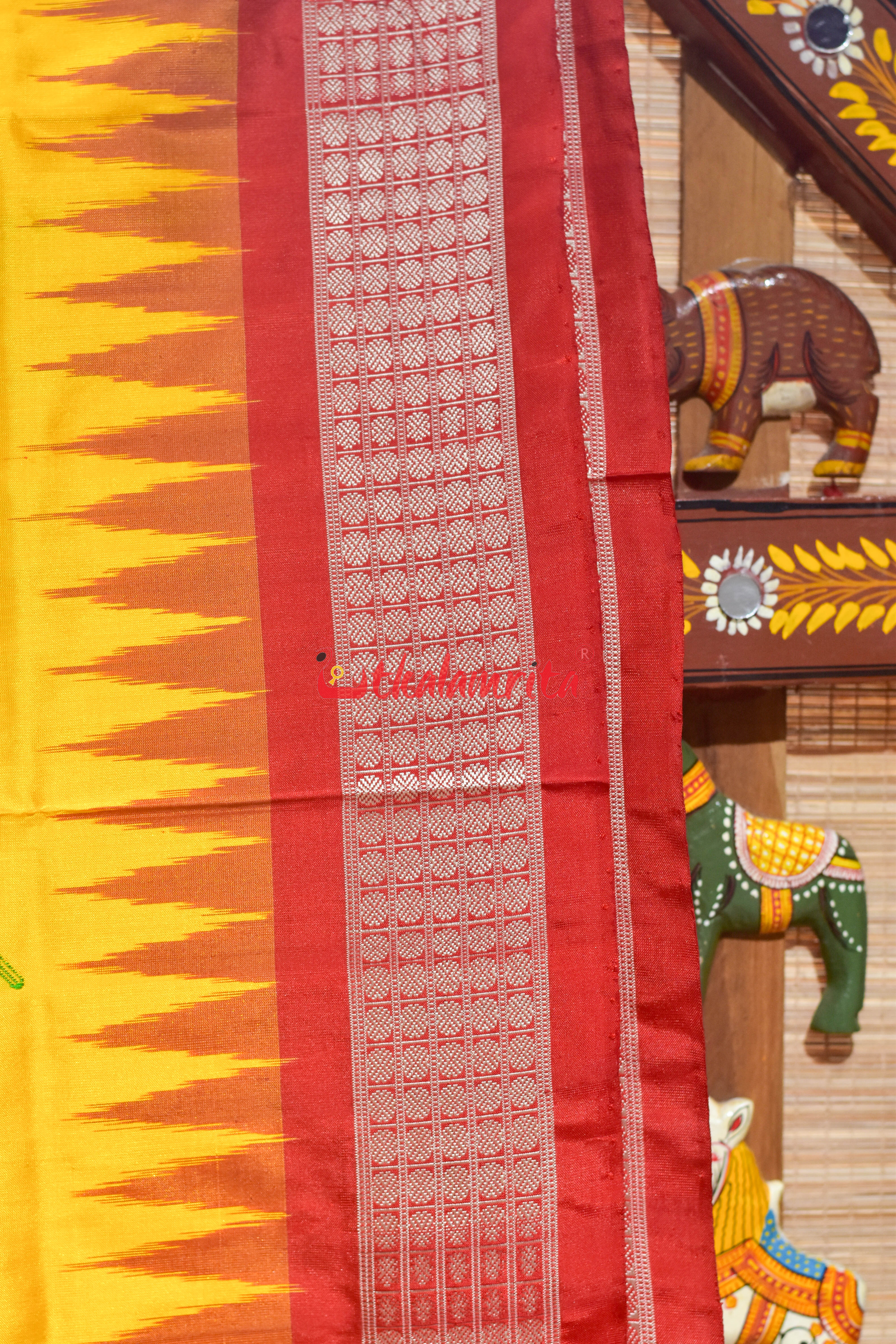 Yellow Sankha Sudarshan Bomkai Silk Saree