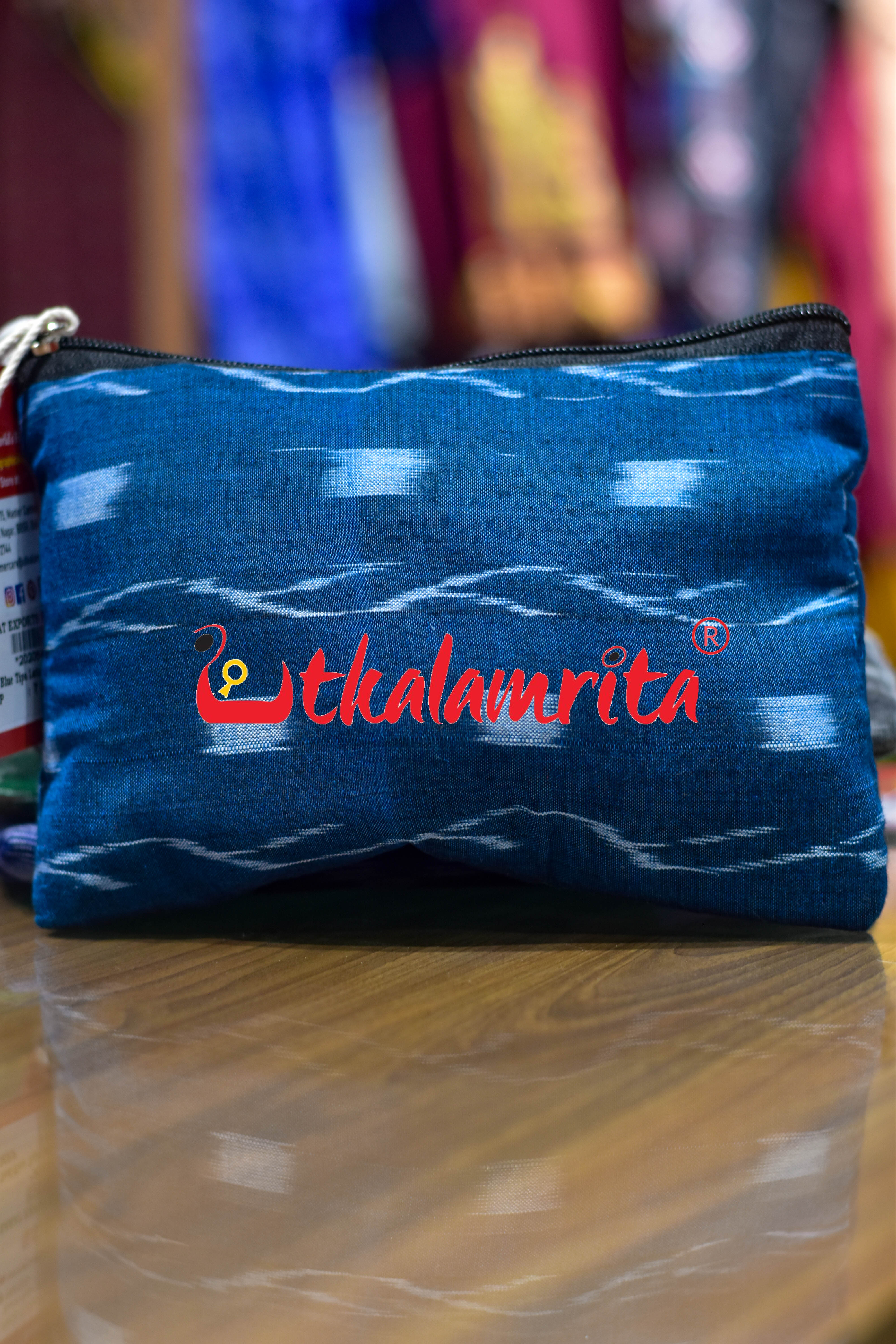 Teal Blue Tipa Lata Small Purse