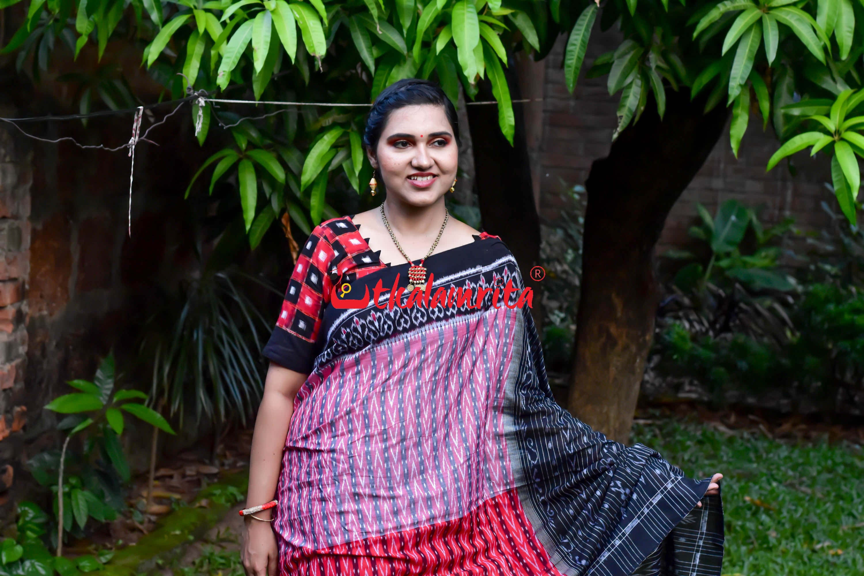 Half Half Pink Red Dhanpatri Sambalpuri Cotton Saree