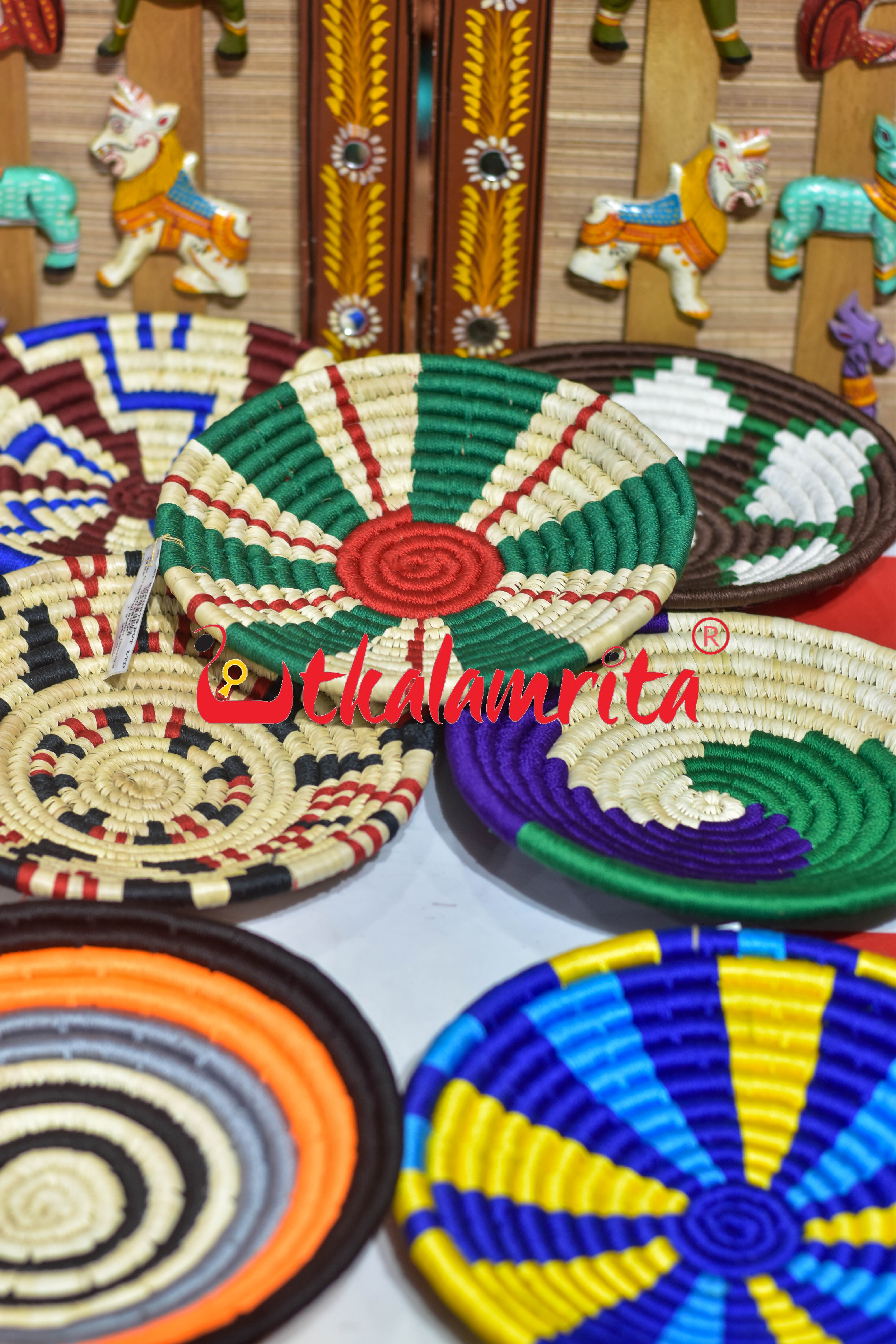 Sabai Grass Wall Basket (S)