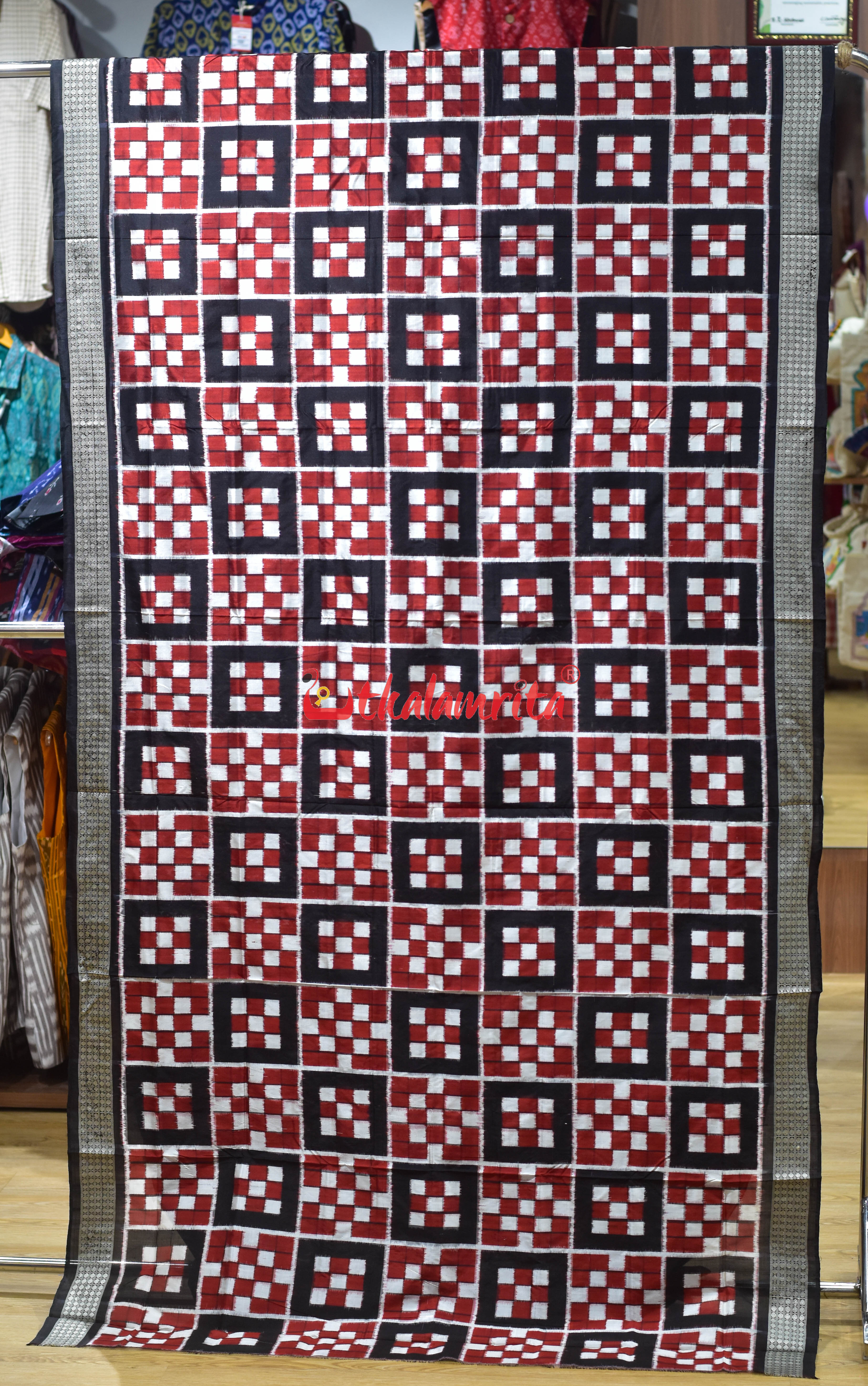 Red Black 7 Kuthi Body Pasapali Silk Saree