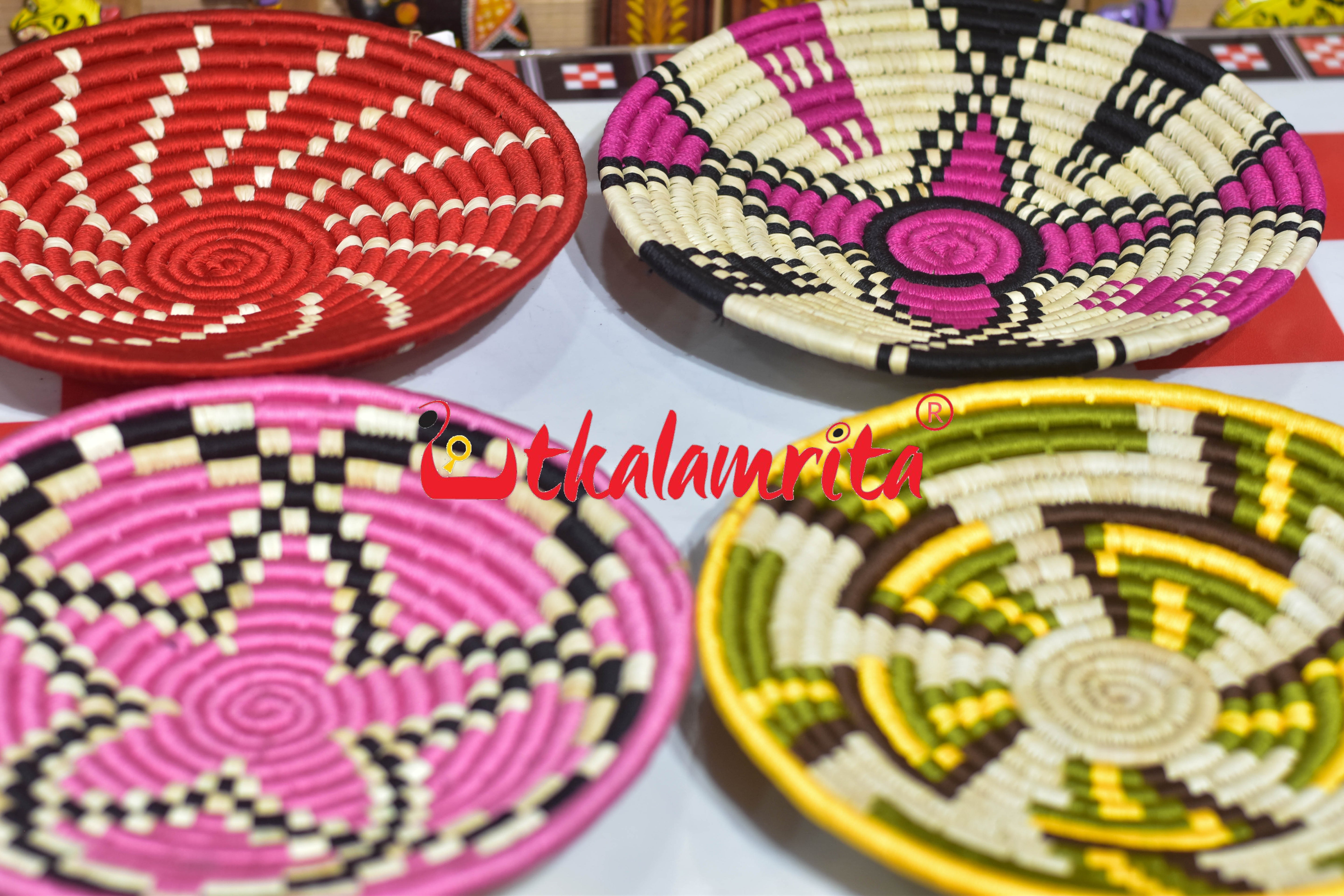 Sabai Grass Wall Basket (Medium)