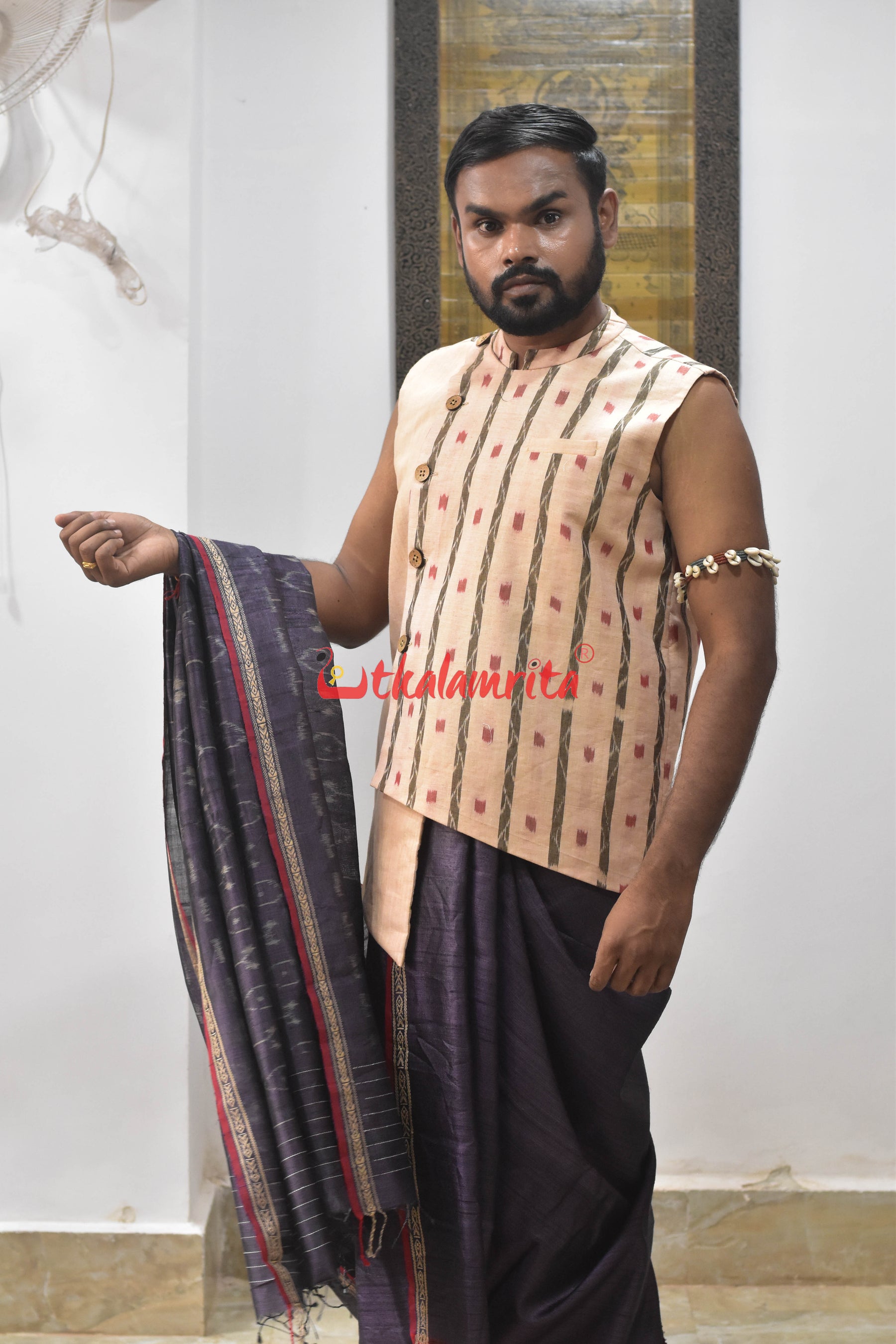 Double Anchal Body Ikat Tussar Silk Saree