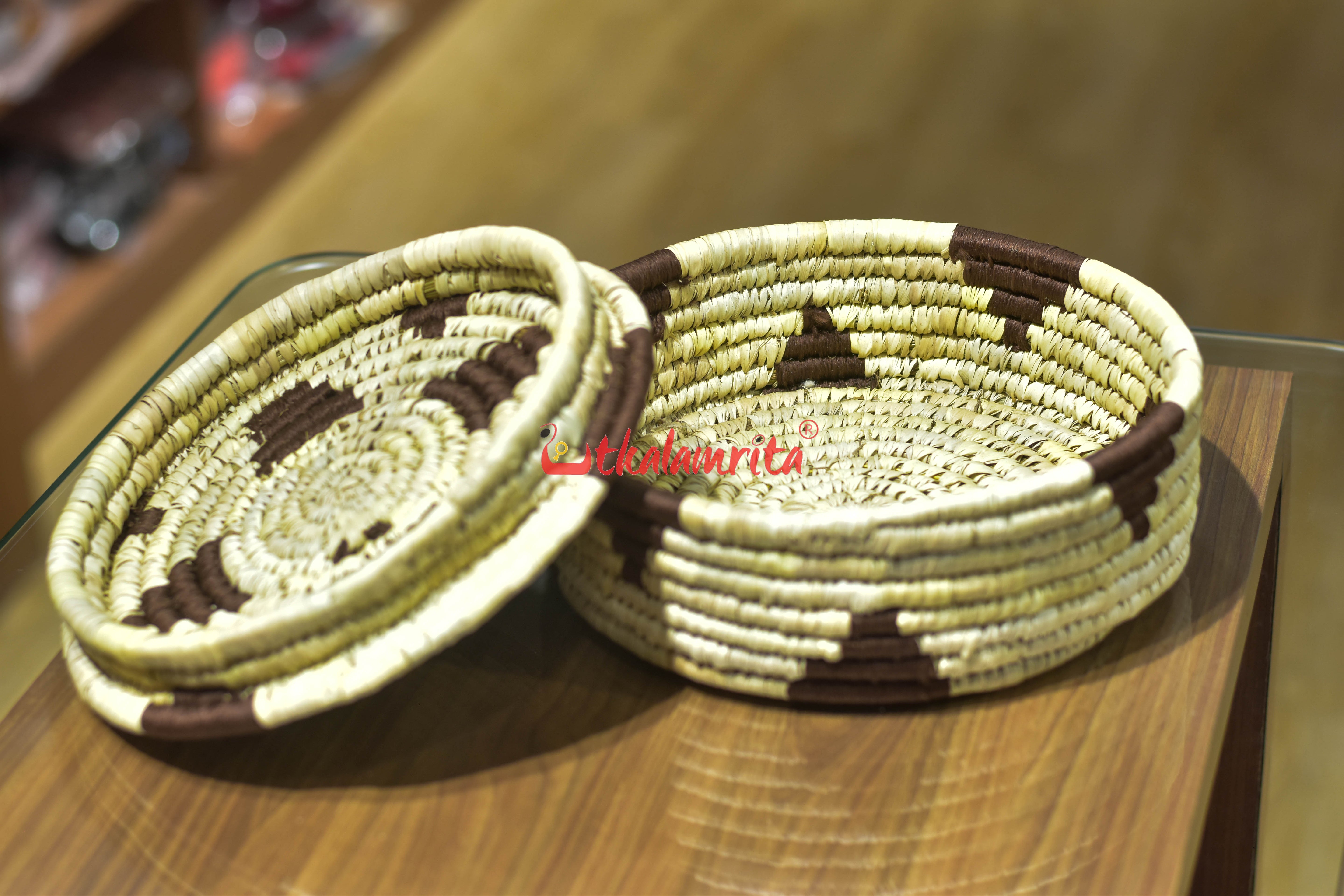 Leo Sabai Grass Roti Box (Coffee)