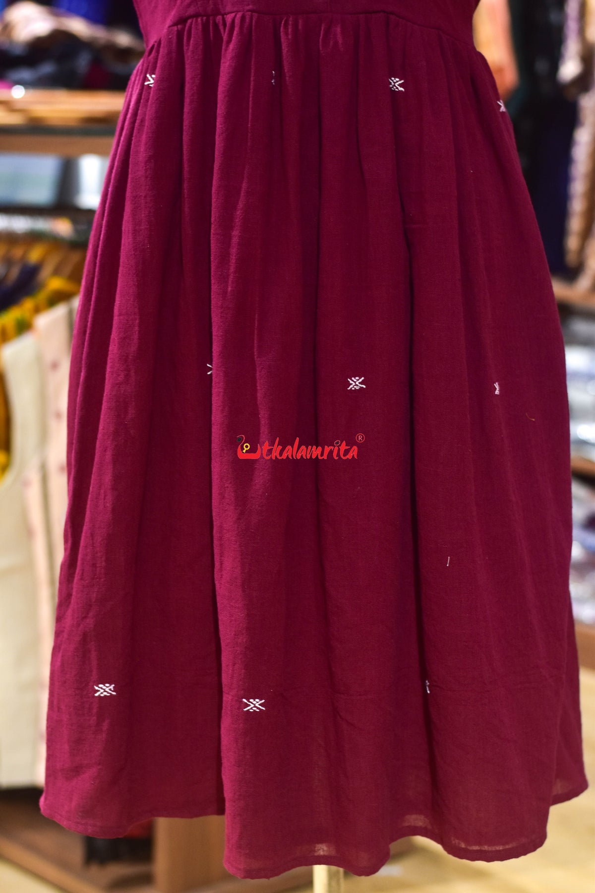 Maroon With White Buti Kotpad (Ladies' Sleeveless Gown)