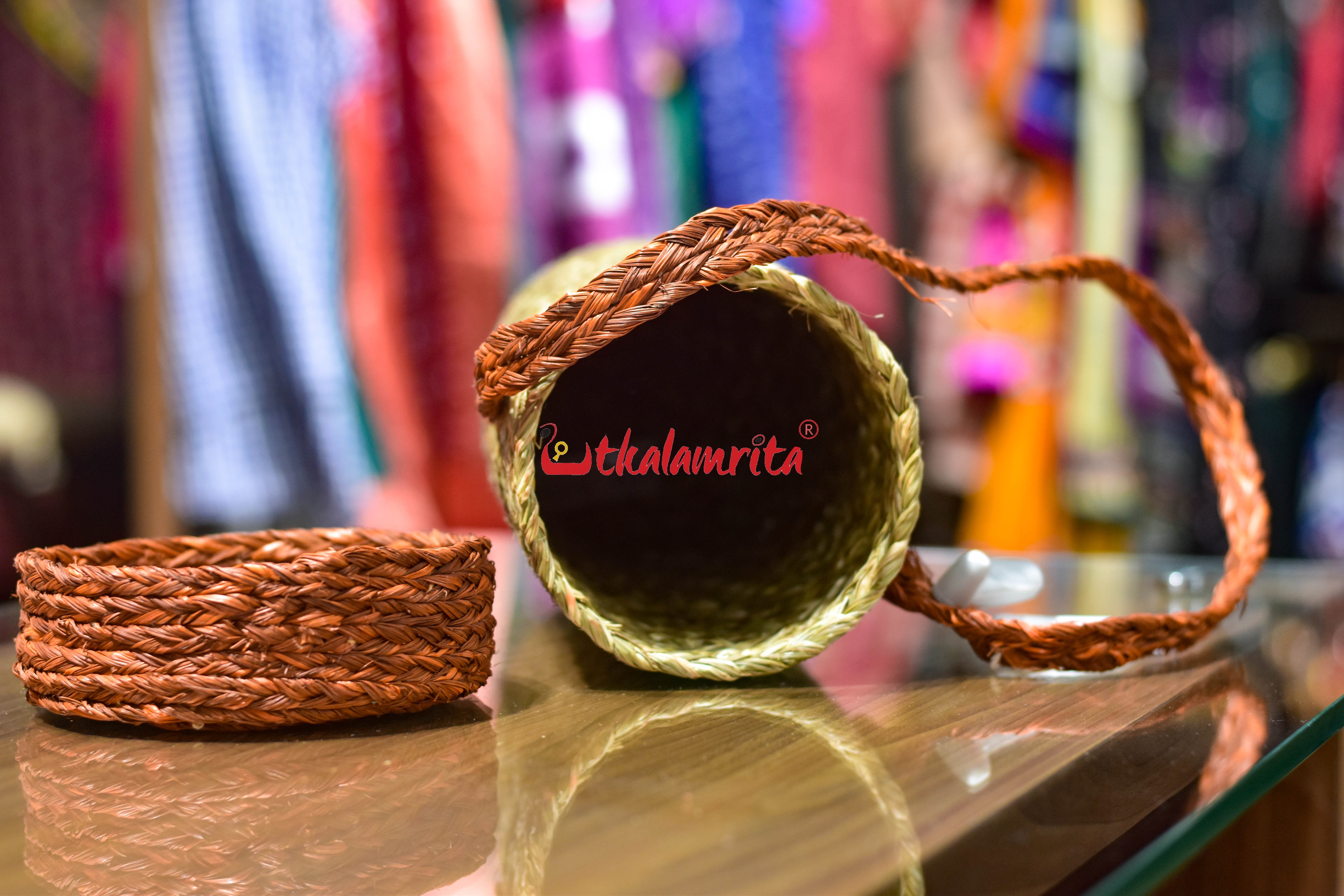 Sabai Grass Wine Bottle Holder with Rust Lid