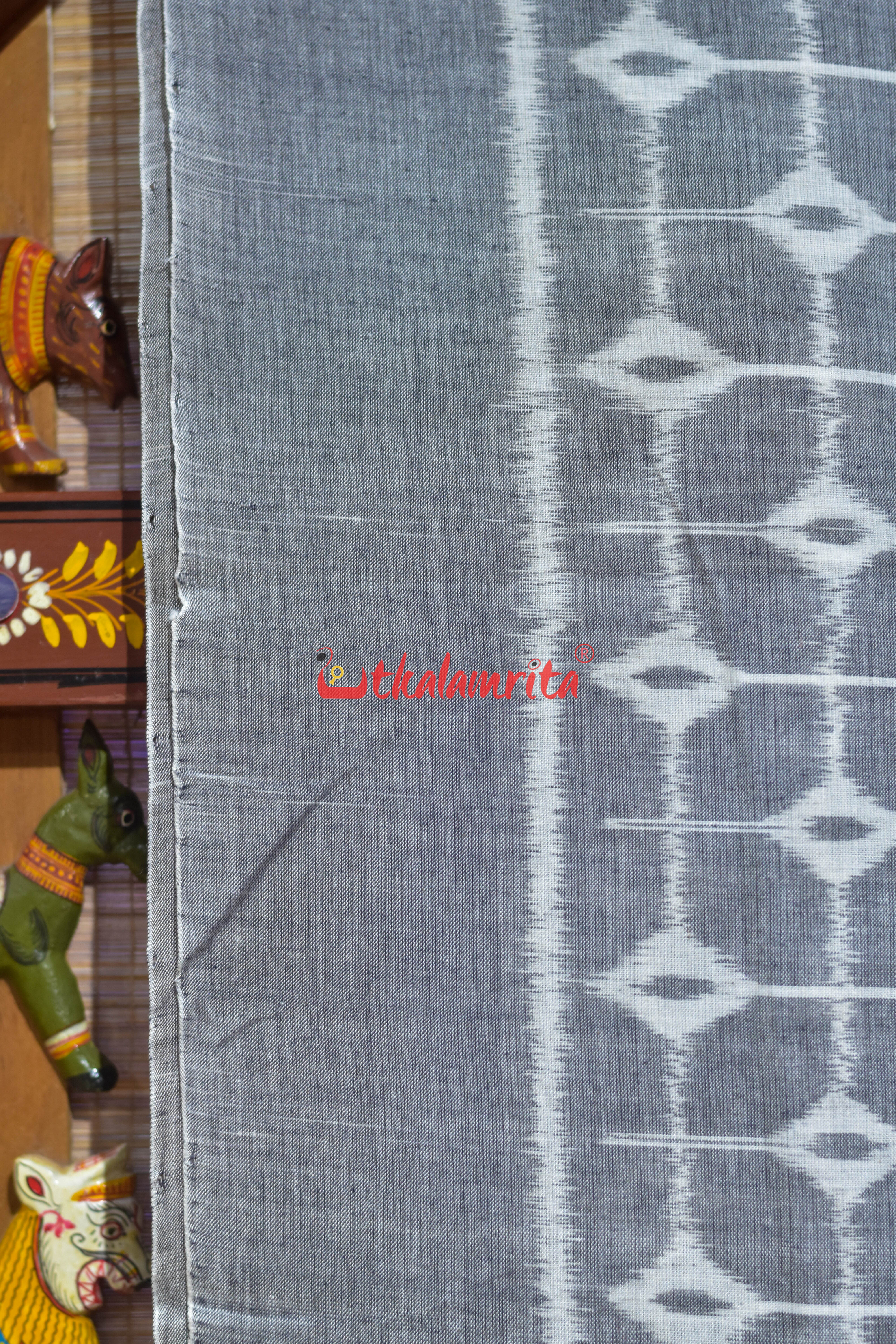 Grey Chessboard Thikiri Khandua Cotton Saree