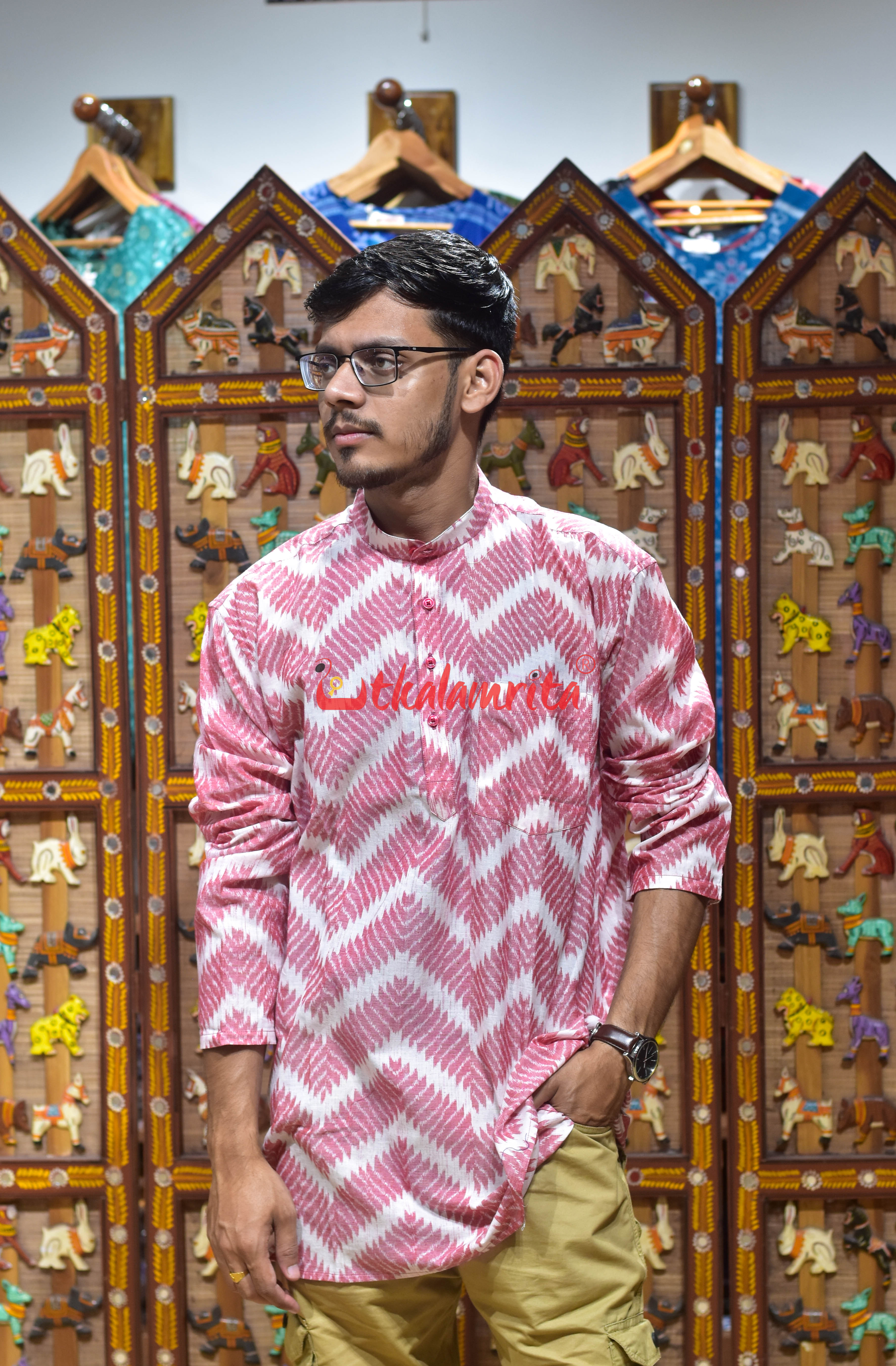 Red Zigzag Over White (Men's Short Kurta)