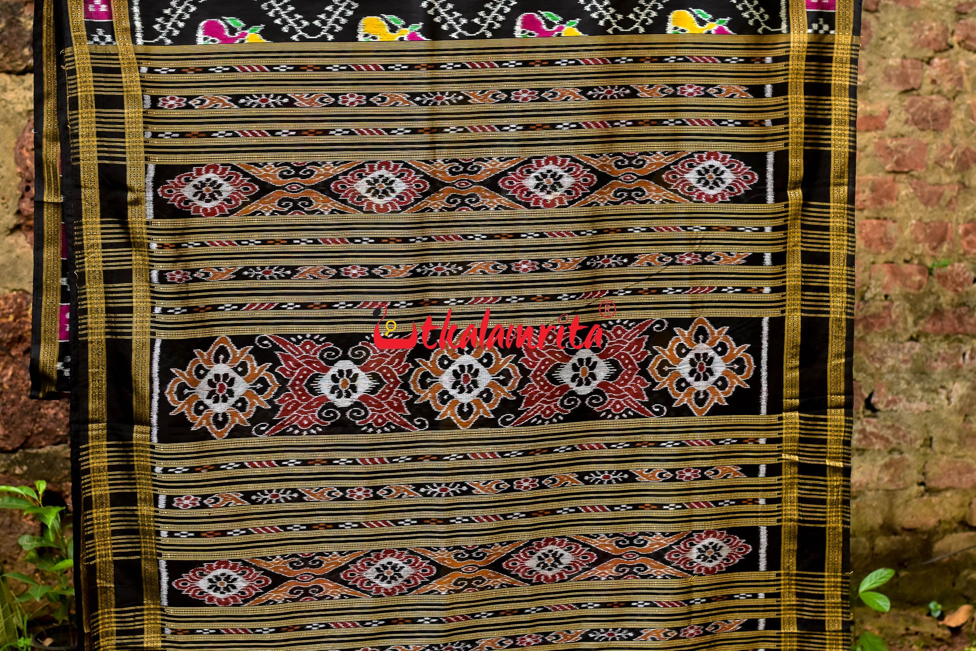 Flowers & Kalash Border Pasapali Khandua Silk Saree