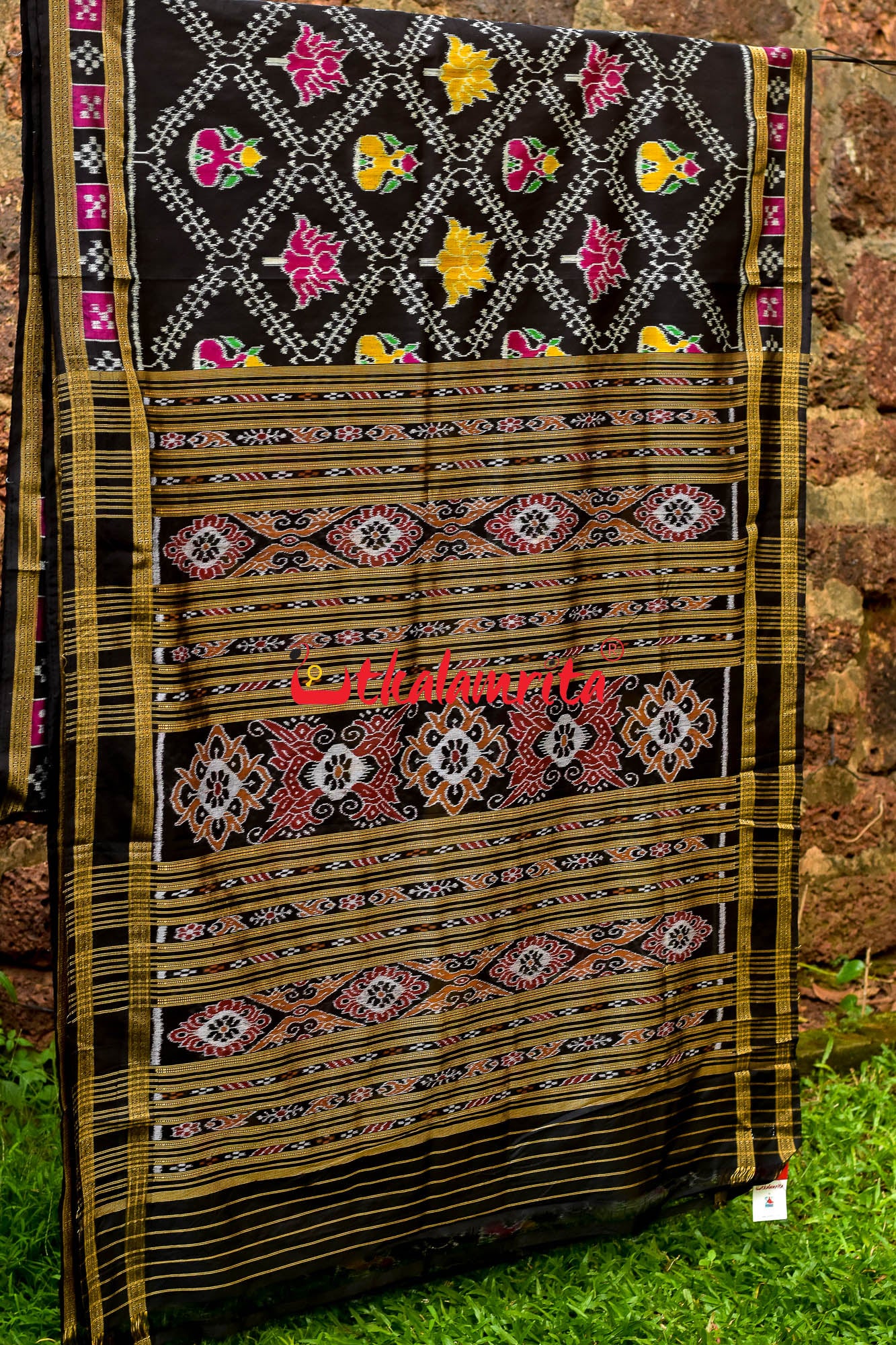 Flowers & Kalash Border Pasapali Khandua Silk Saree