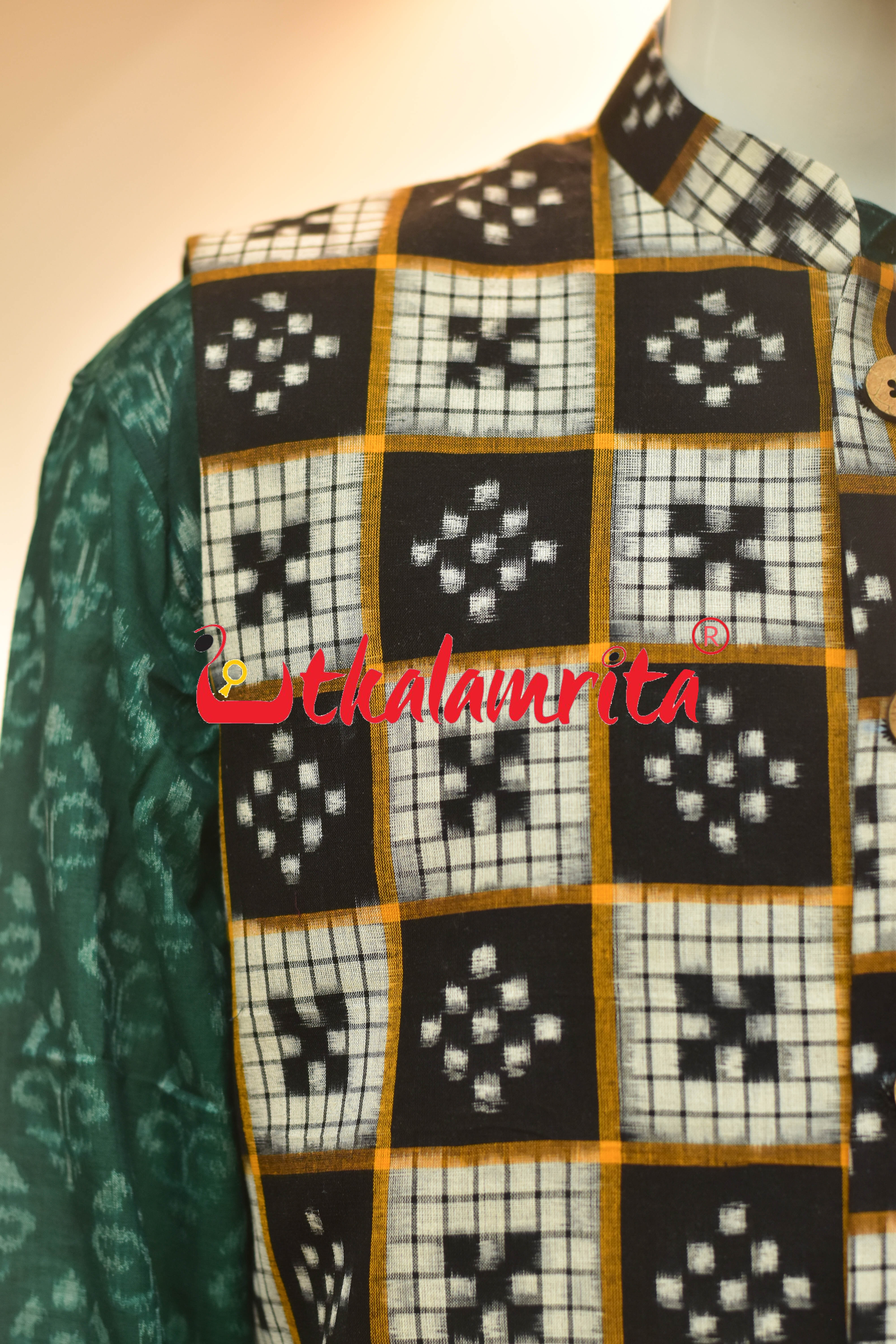 15 Kuthi White Black Pasapali (Modi Jacket)